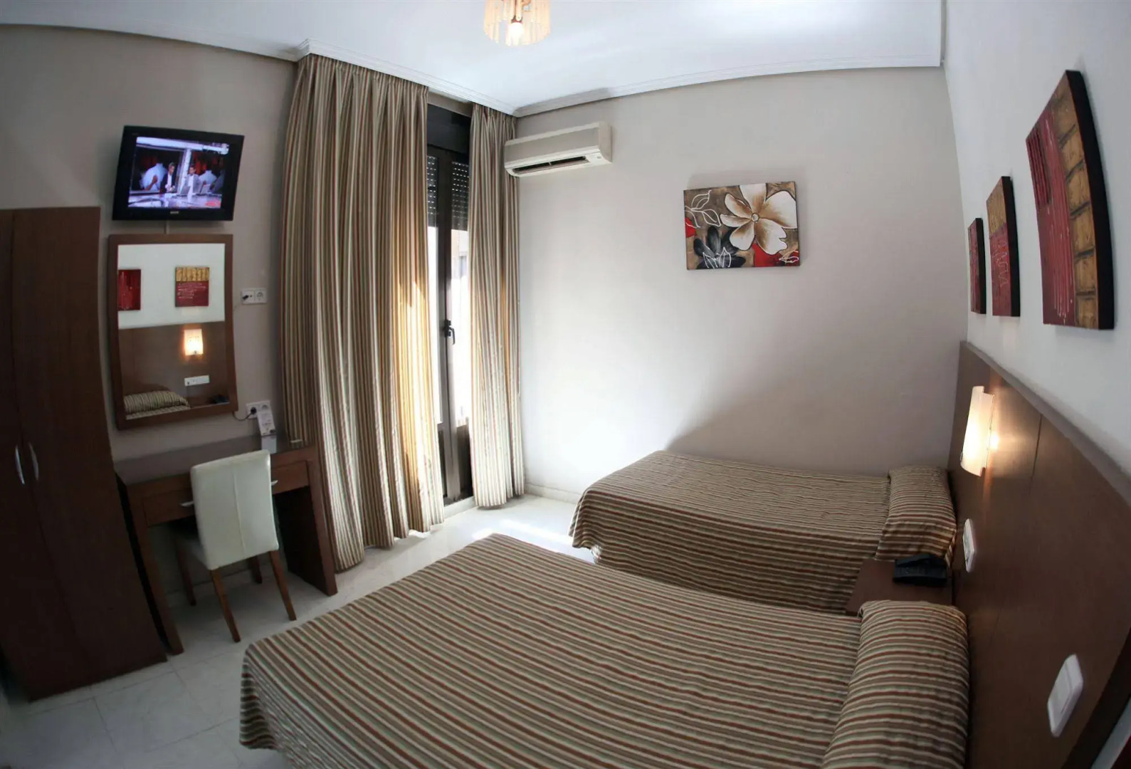 Hostal Atocha Almudena Martin