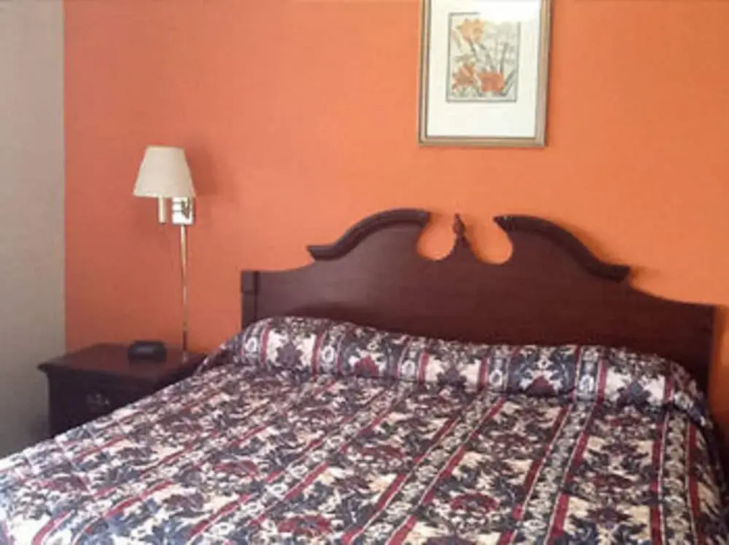 Nassau Holiday Motel