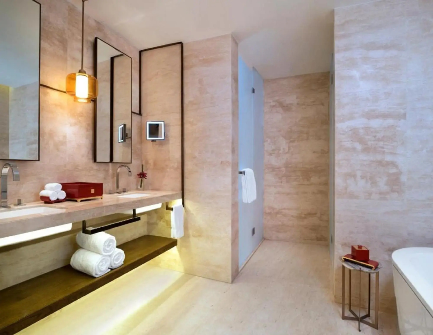 HUALUXE Shanghai Twelve at Hengshan by IHG