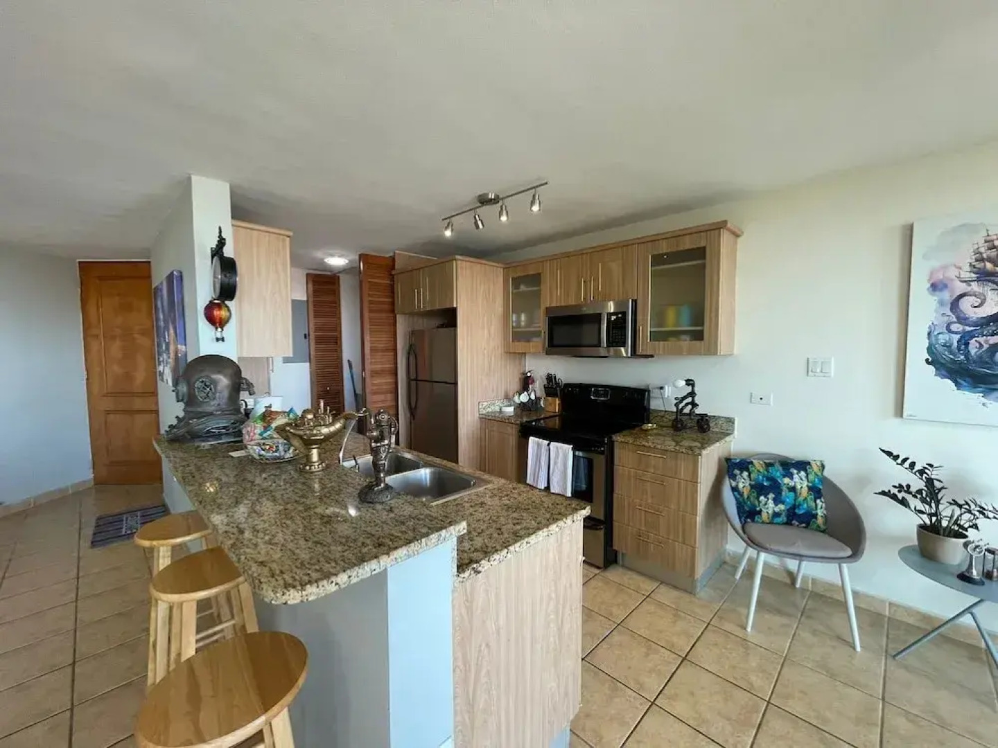 506 Ocean & Marina Views 3 Bed 2 Bath