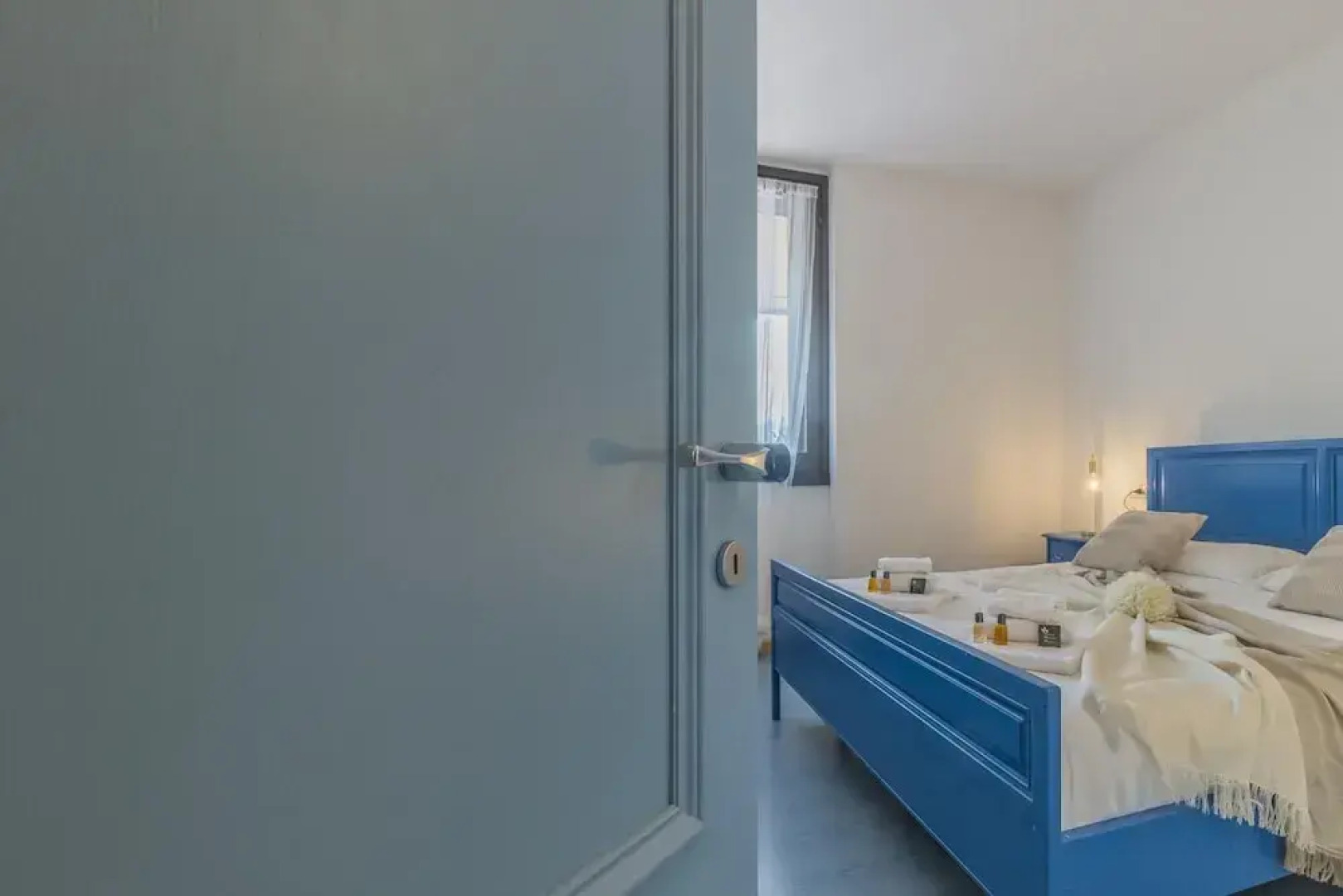 Blu al Lago in Lierna