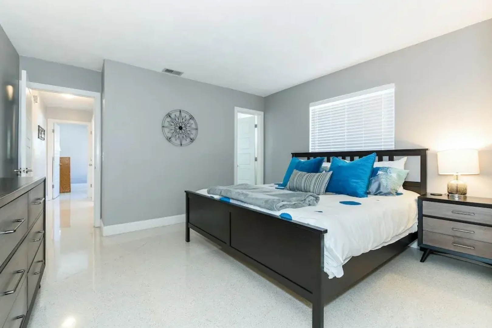 3658 NW 18th Ave Home 2 Bedrooms 2 Bathrooms Home