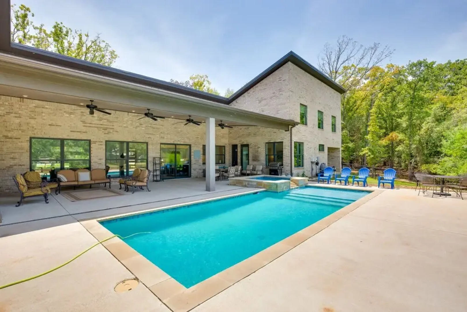 Pool, Hot Tub & Views: Malakoff Gem on Cedar Creek