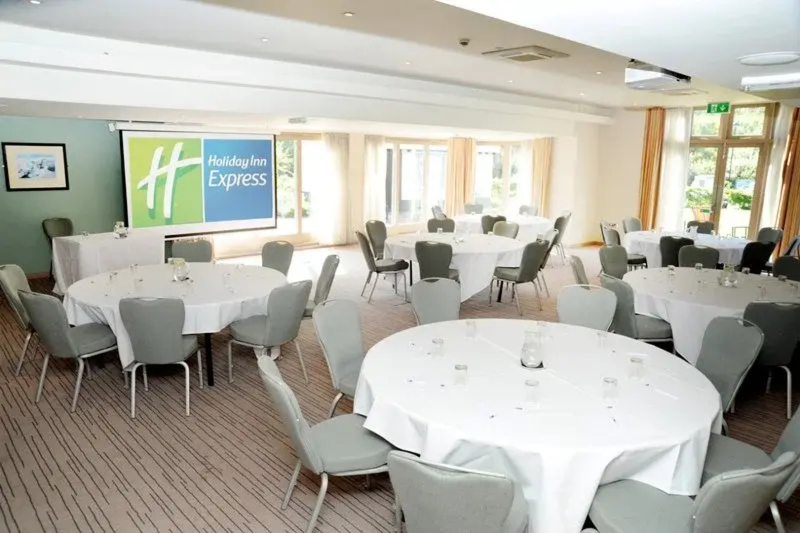 Holiday Inn Express Cambridge Duxford M11 Jct 10