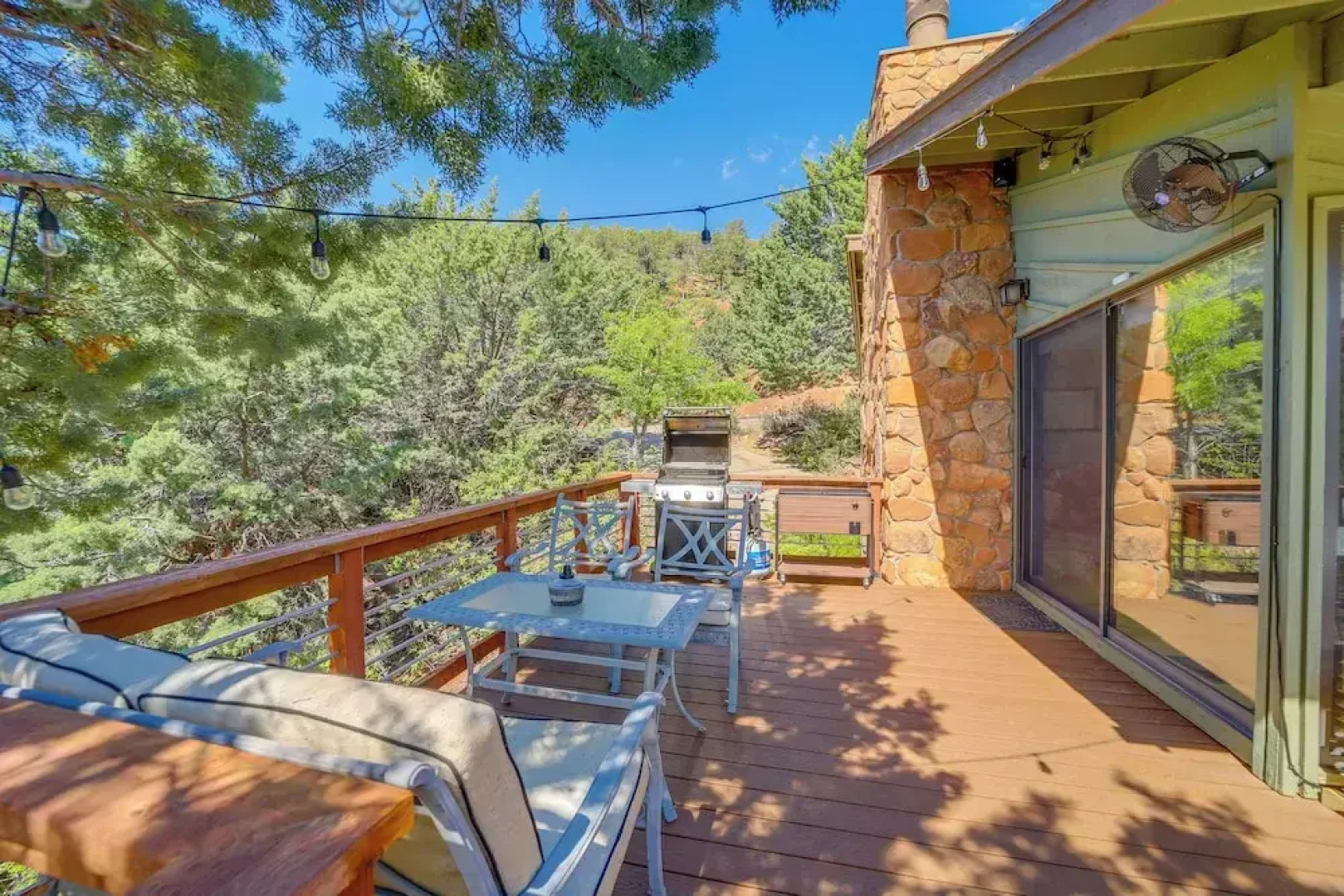 Hot Tub, Fire Pit & Deck: Chic Arizona Retreat