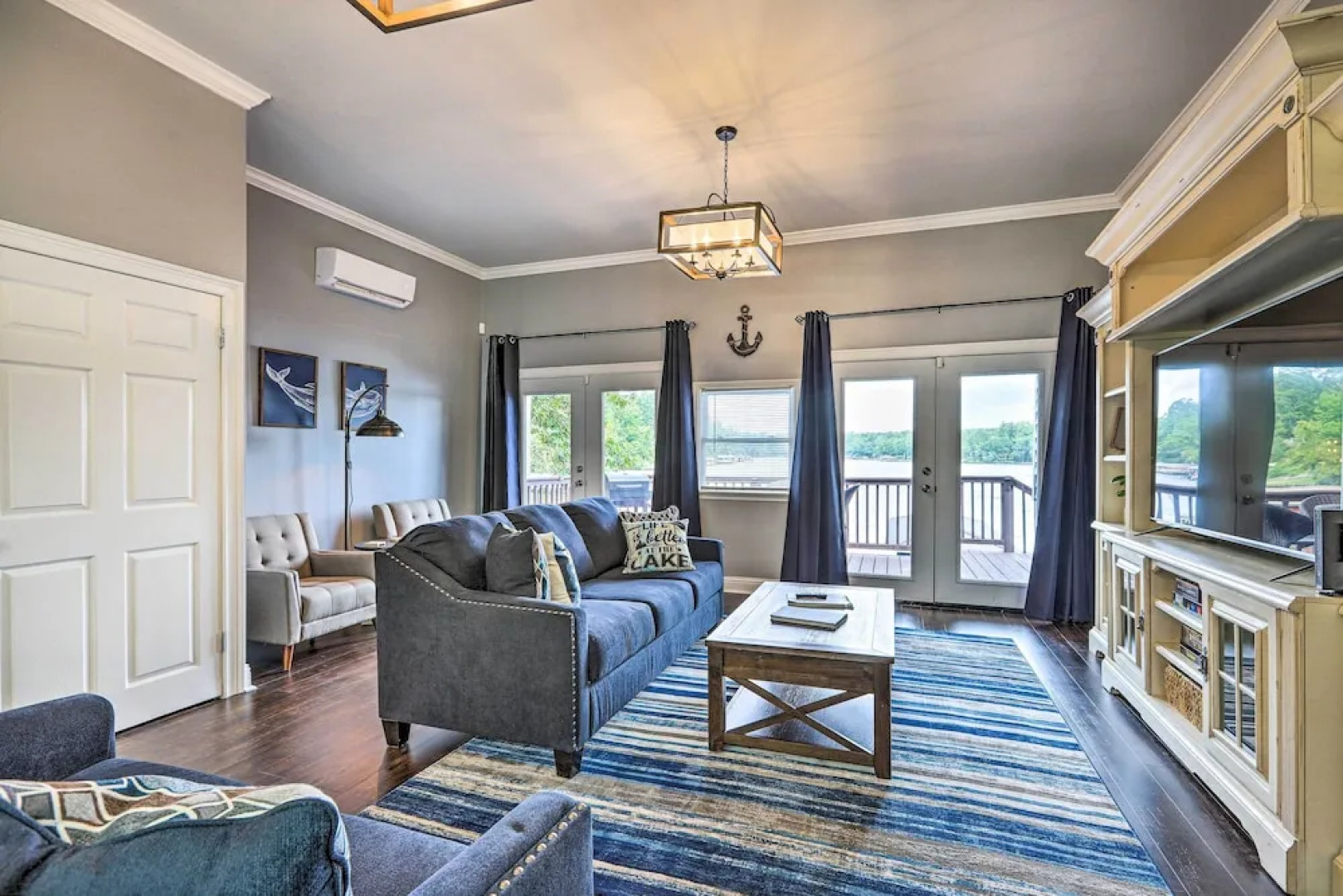 Waterfront Gem on Lake Sinclair With Boat Dock!