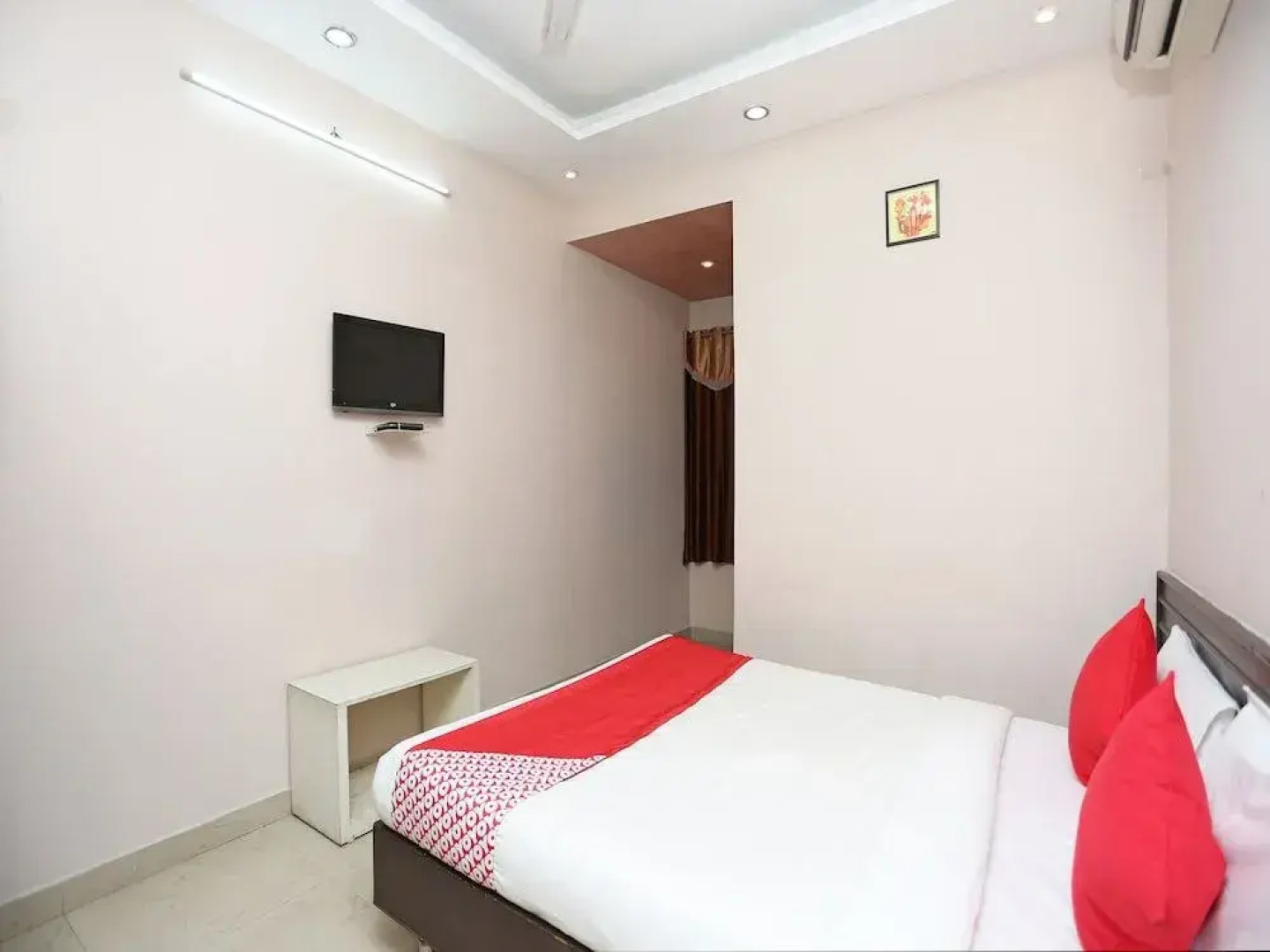 Hotel Regency Square