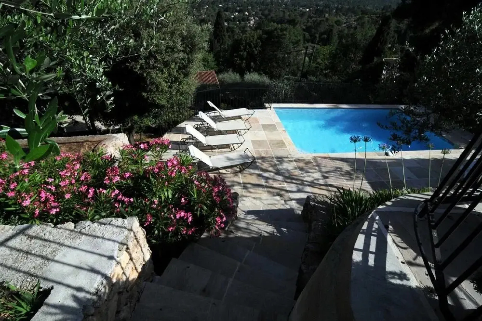 Luxury 3 bedroom villa with pool