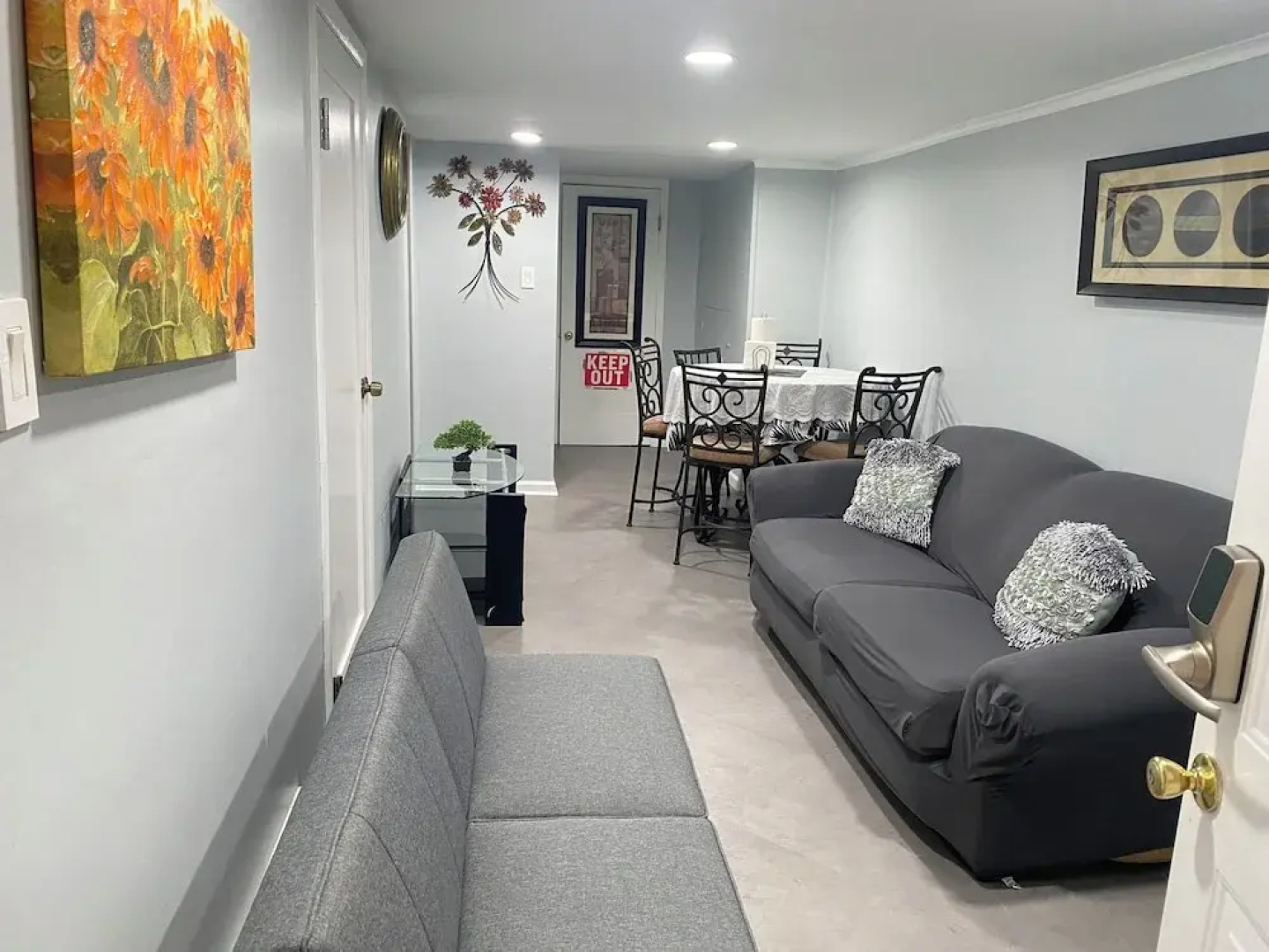 Nice two Bedroom apt at 25 Minutes to New York