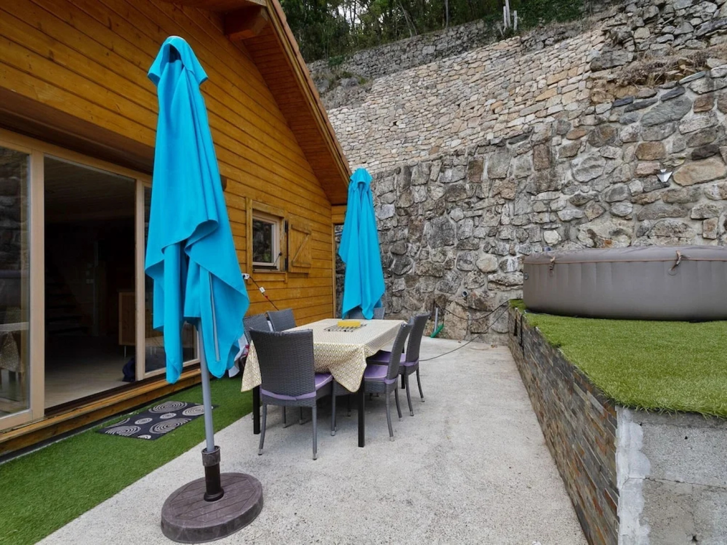 Beautiful Holiday Home in Le Cheylard with Fireplace