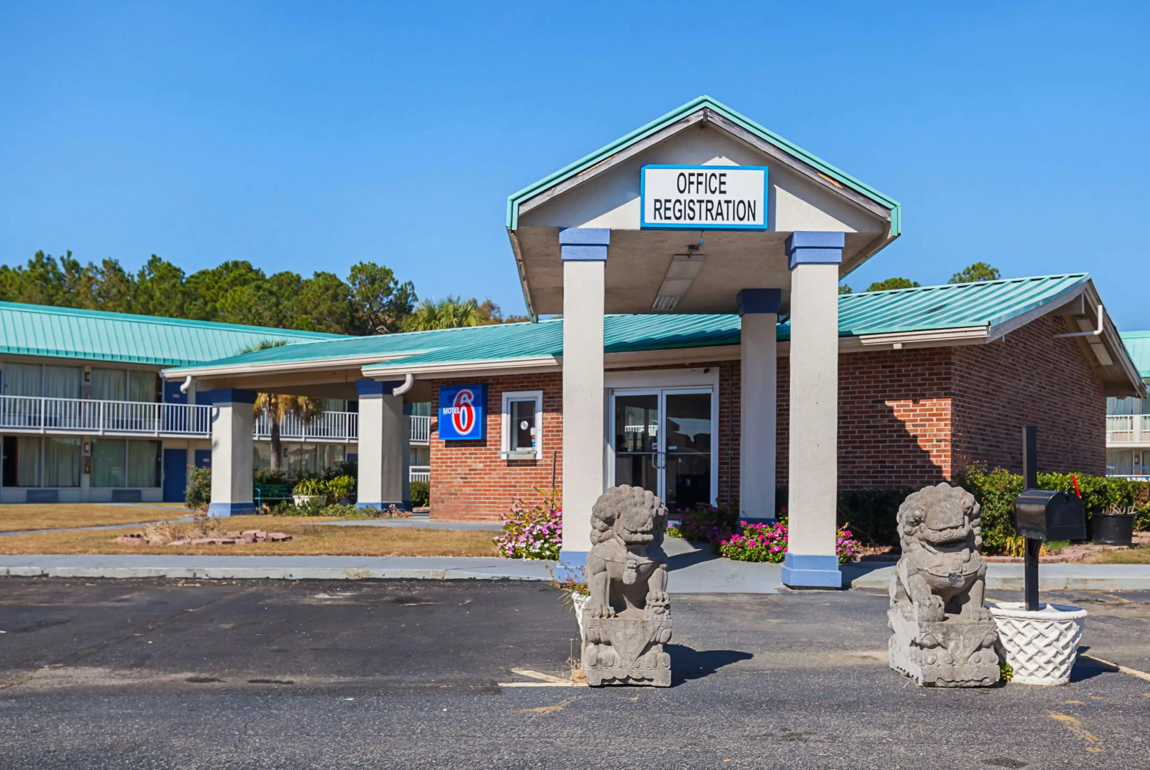 Motel 6 Tifton, GA