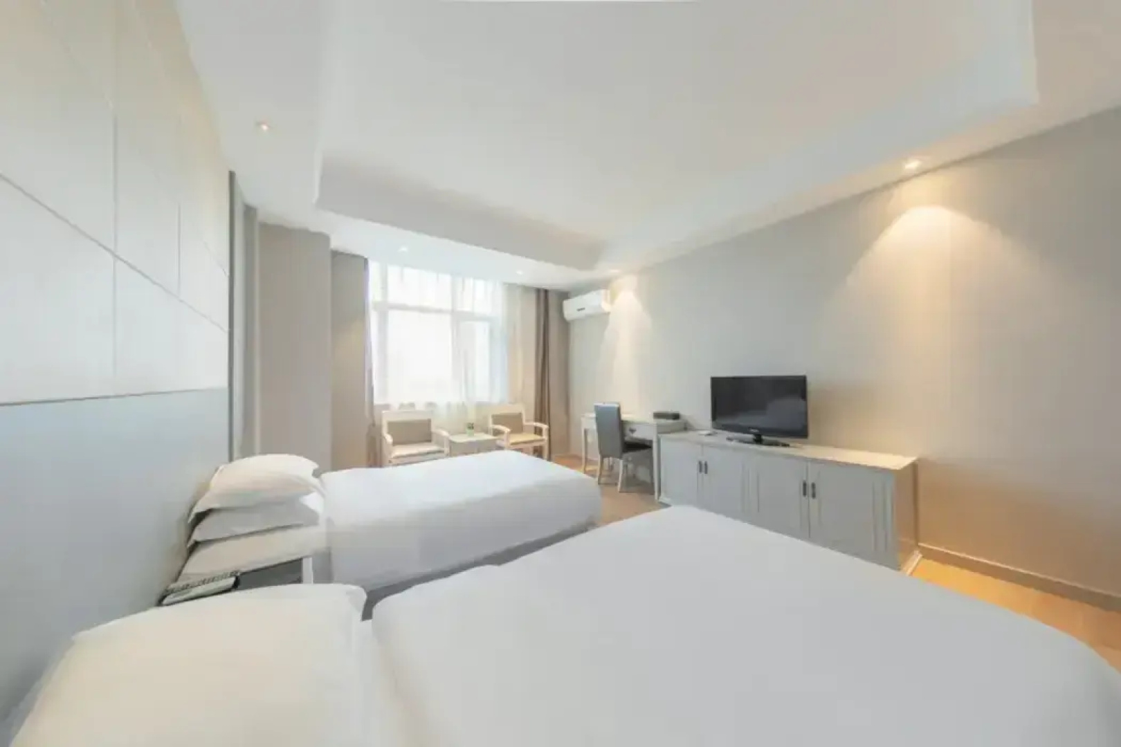 Zhoushan New Town Kaiyuan Yiju Hotel