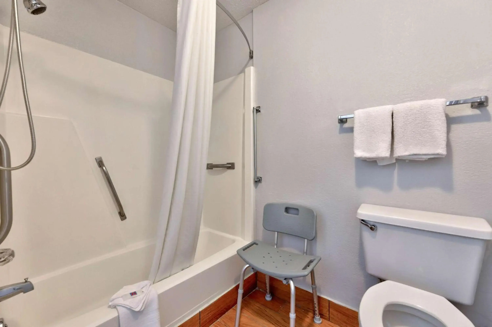 Motel 6 Cookeville, TN