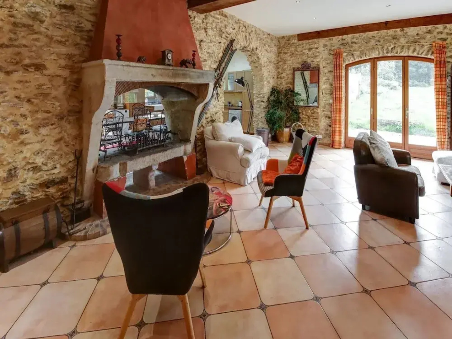 Pleasant Holiday Home in Raizeux With Garden
