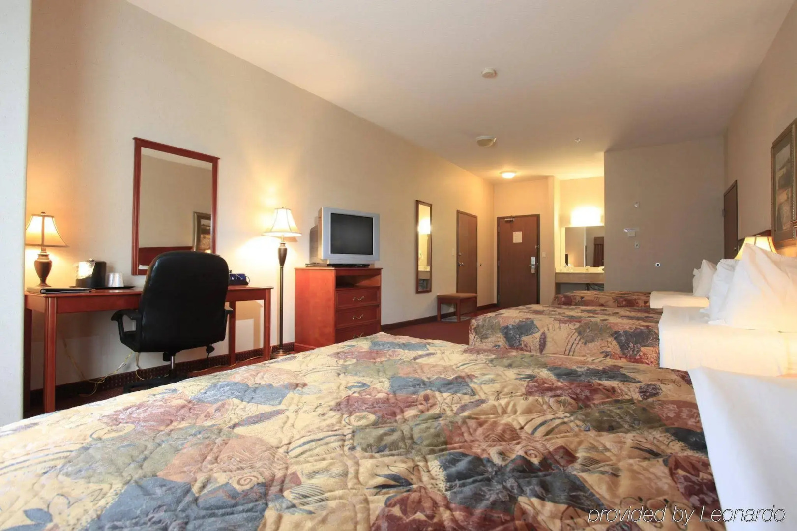 Coast Grimshaw Hotel & Suites