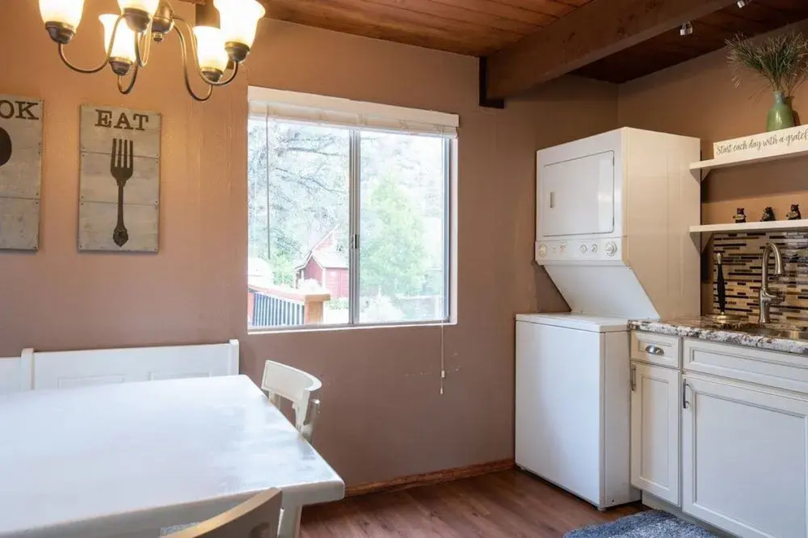 Daze Off-1690 by Big Bear Vacations