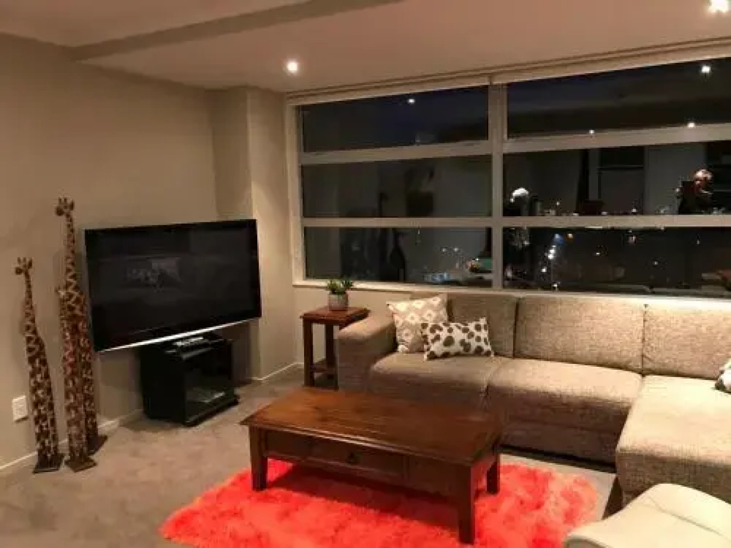 Oxley's Waterfront Luxury Apartment