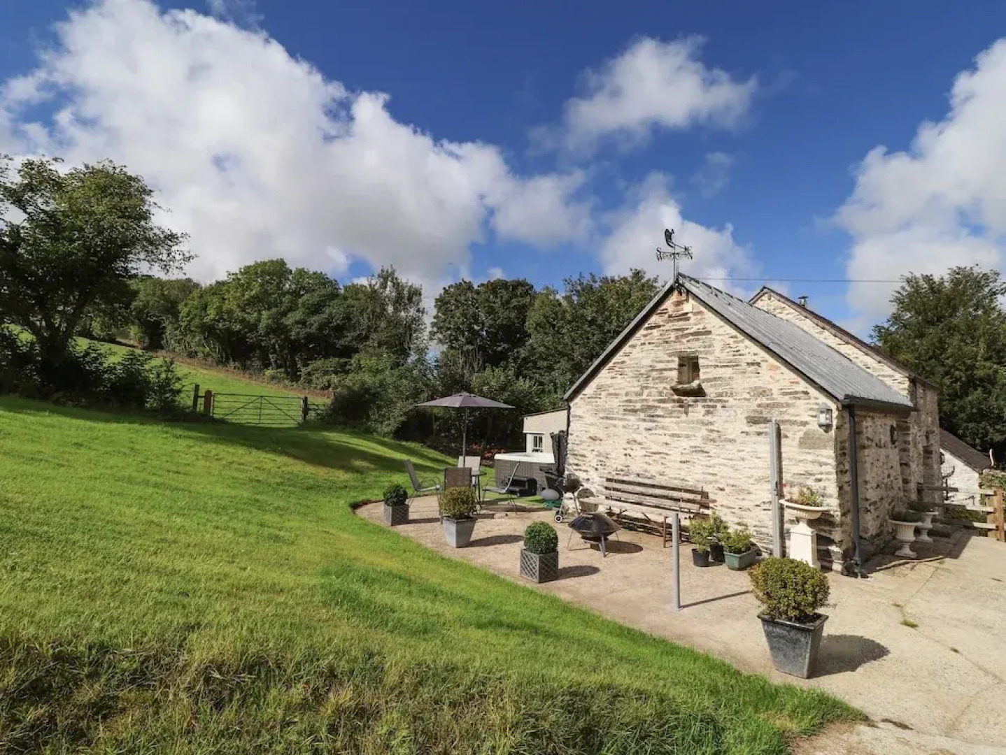 Y Felin at Coed Cadw