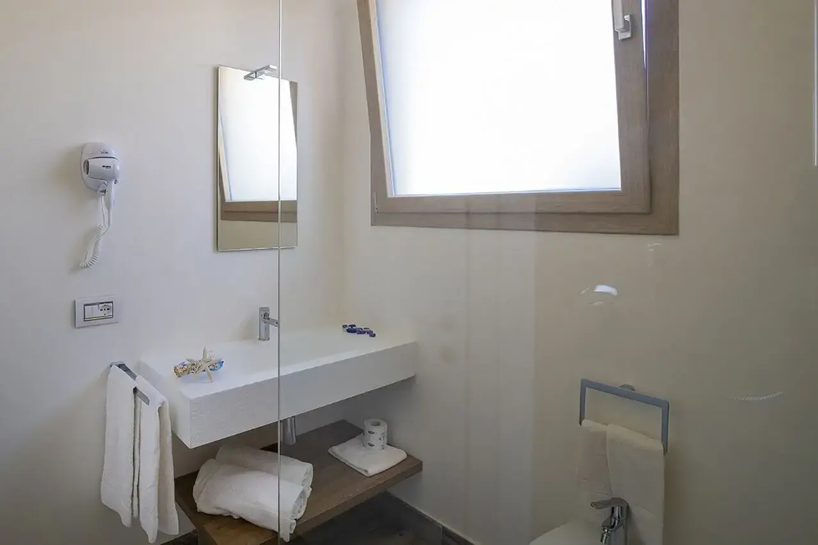 Sundeck Hotel & Spa