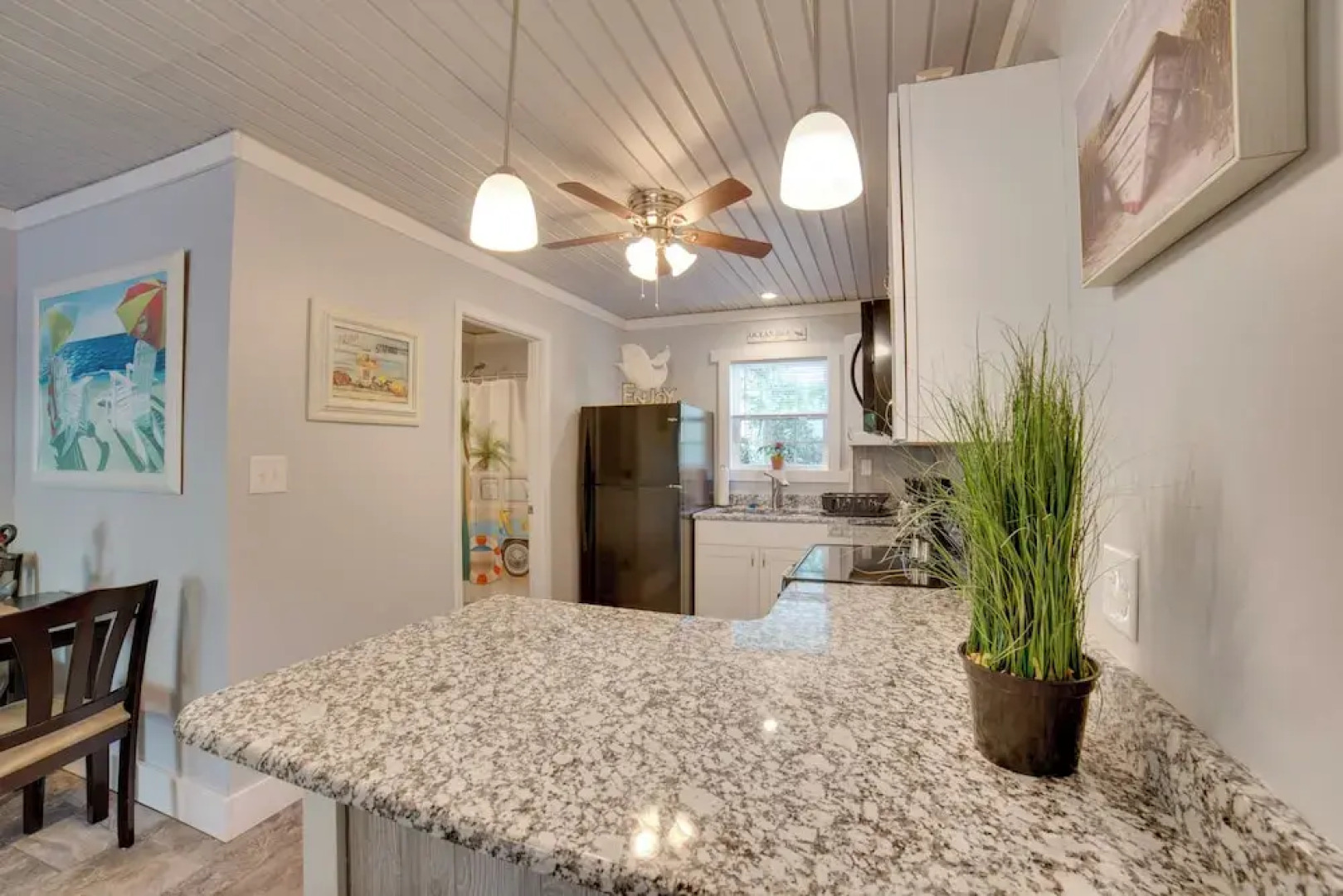 Ocean Isle Beach Studio w/ Patio - 1 Mi to Pier!