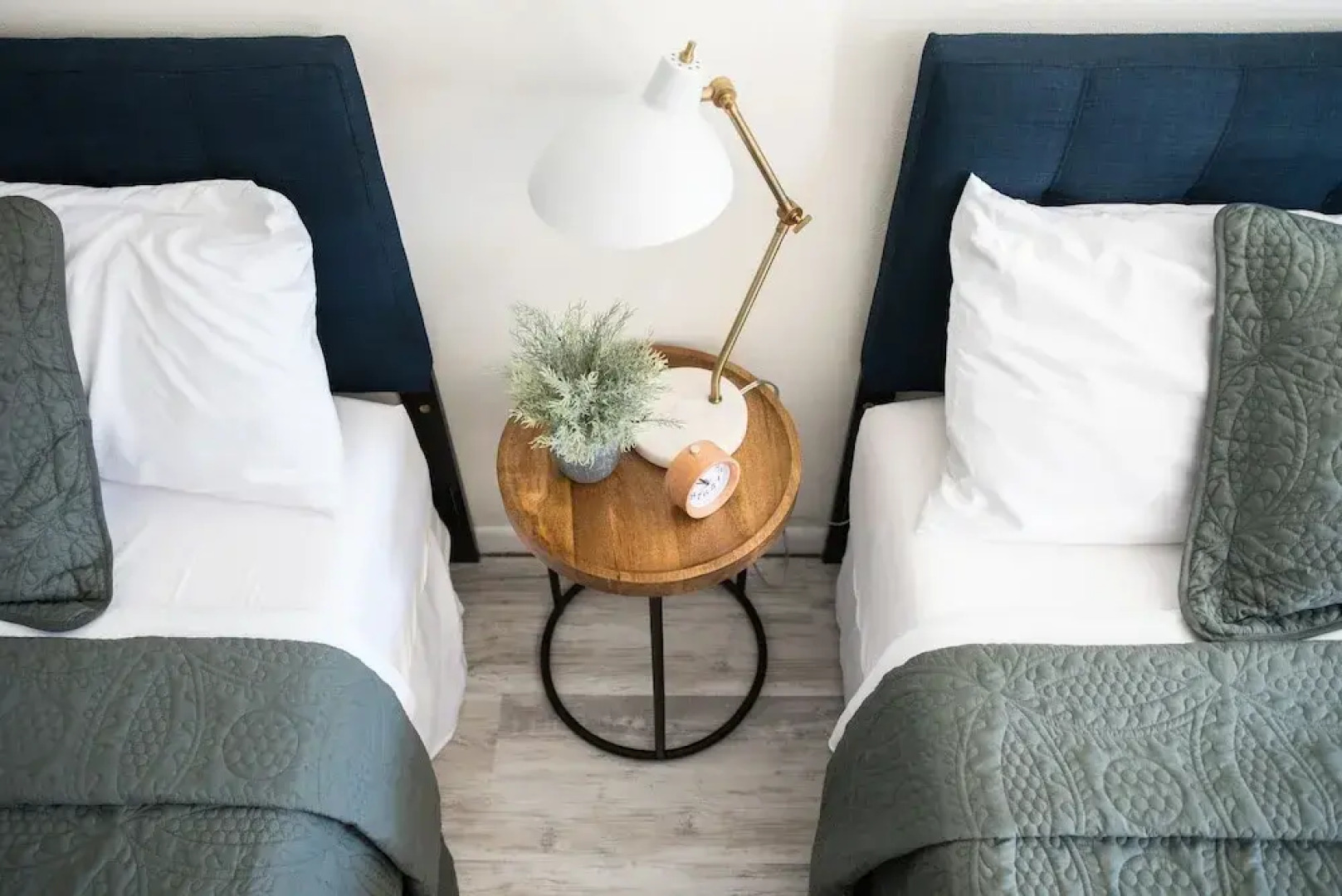 Carriage House Motor Inn