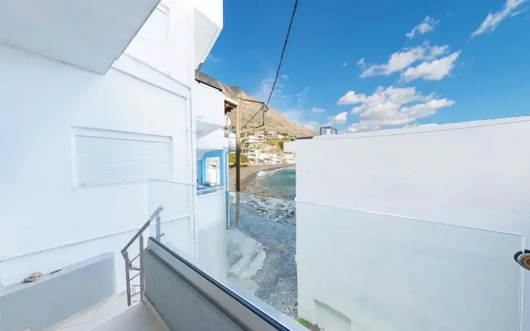 Relaxed Seaside Living, Tris Ekklisies - Sleeps 4