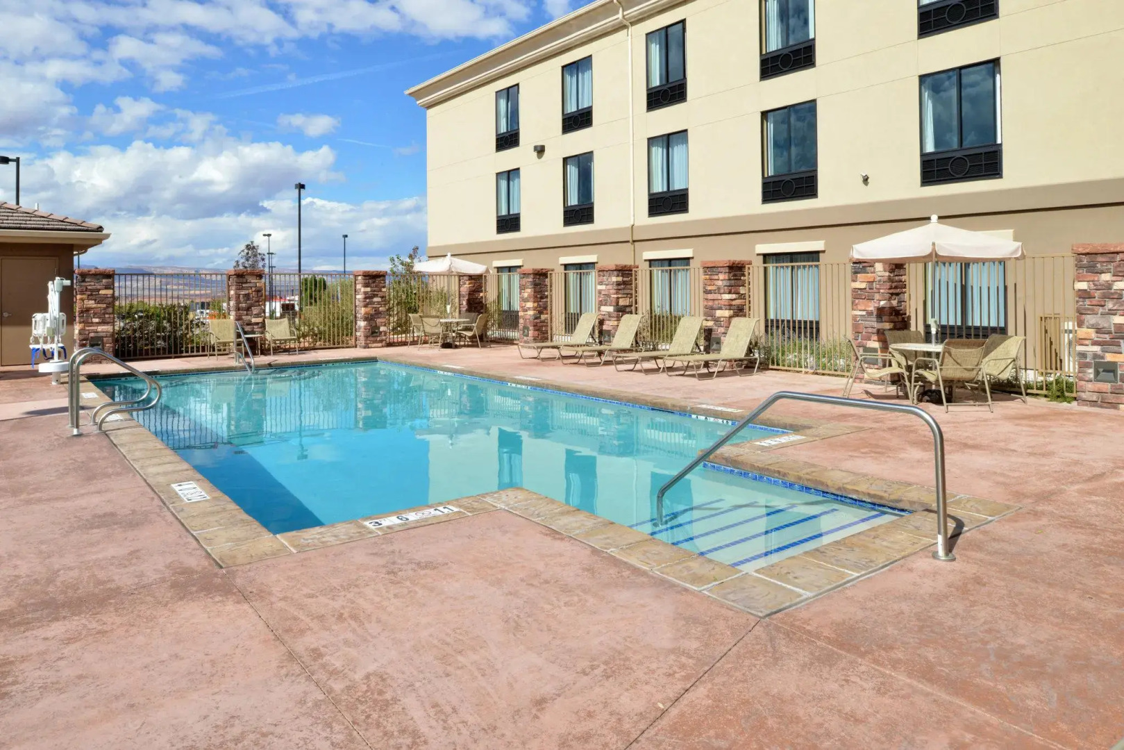 Holiday Inn Express & Suites Page - Lake Powell Area by IHG