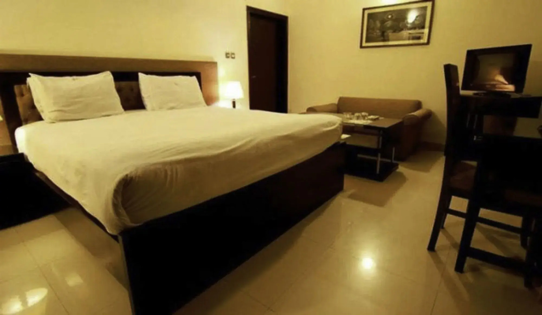 Royal Elegance Hotel