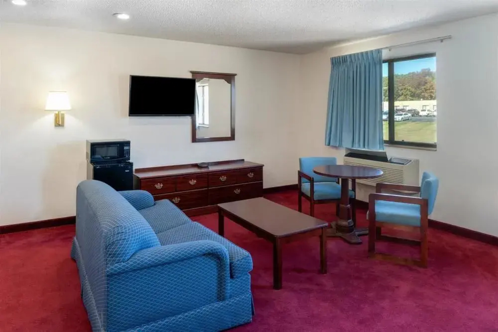 Super 8 Motel - Warrenton