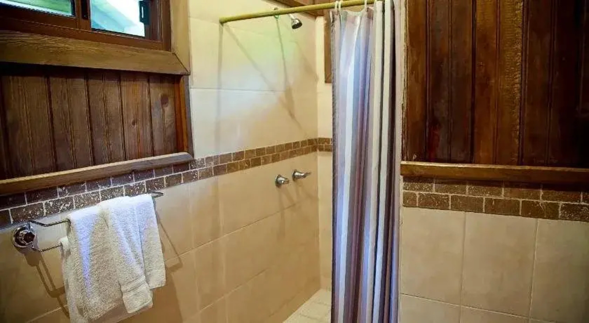 Pulhapanzak Waterfalls Cabins