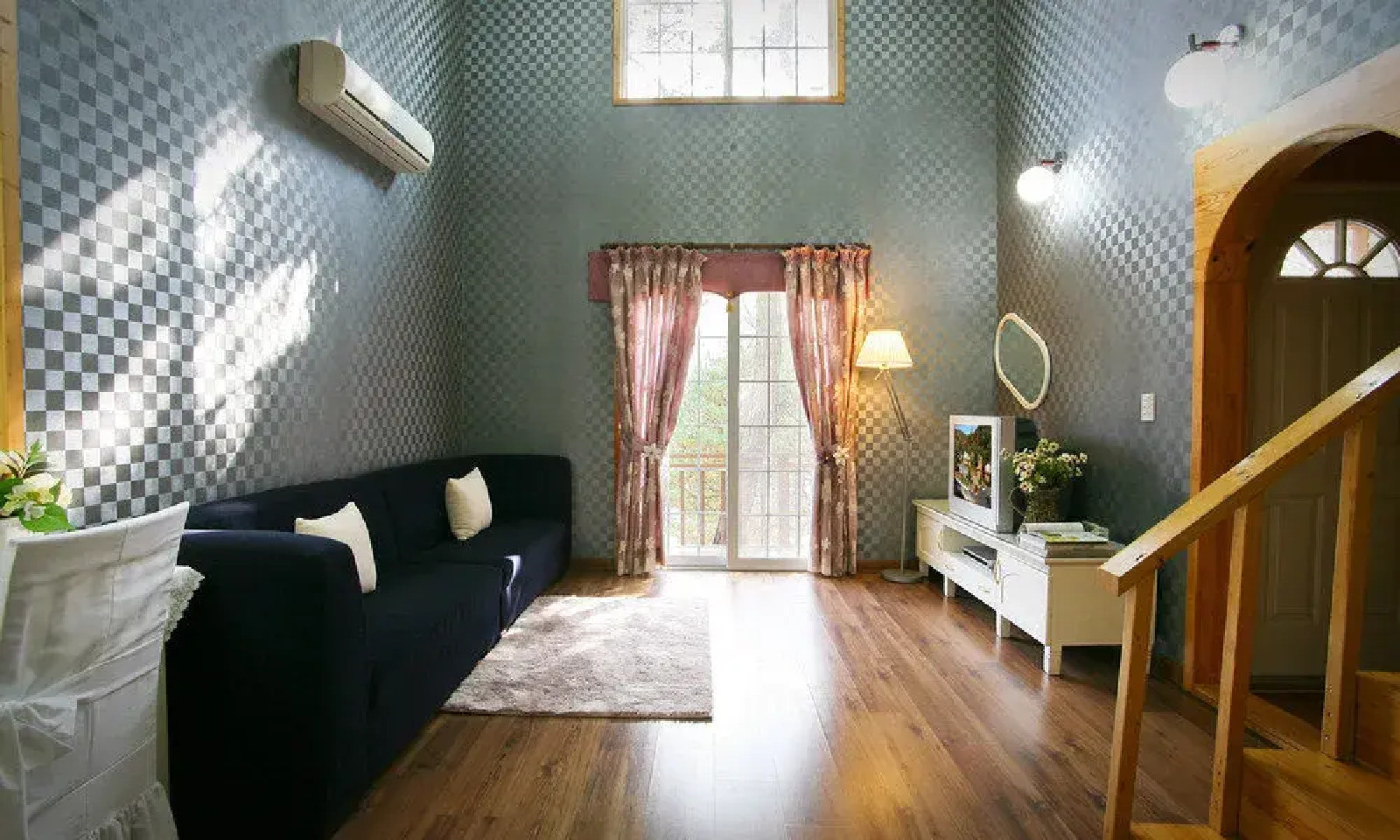 Spring Summer Fall Winter Pension