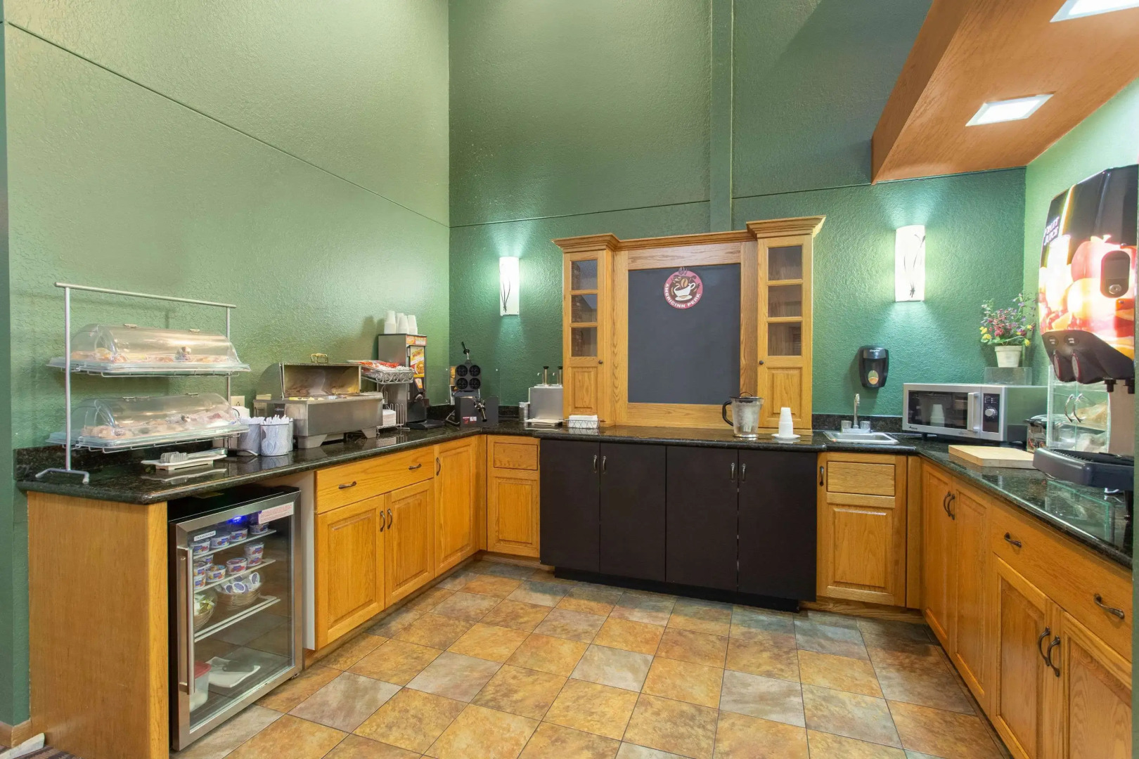 AmericInn by Wyndham West Bend