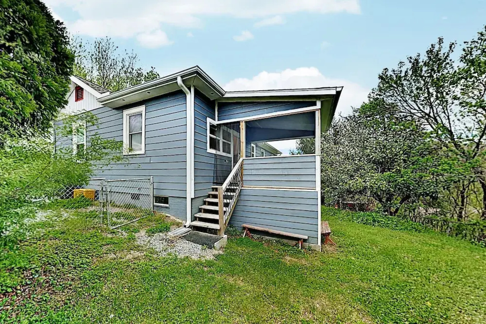 7 3rd Street Home 2 Bedrooms 2 Bathrooms Home