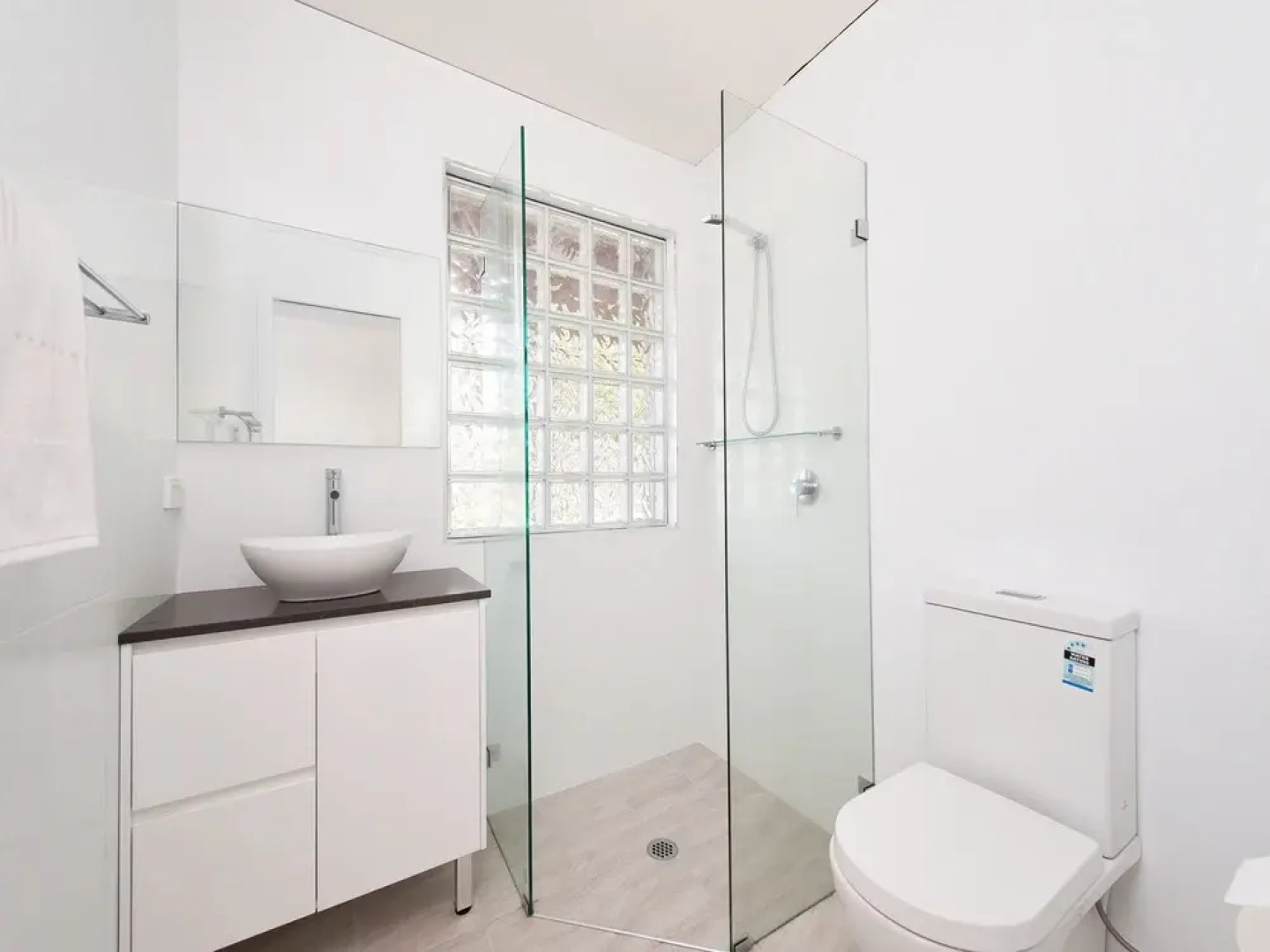 Emerald Studio Room 1 Seagrass Circuit