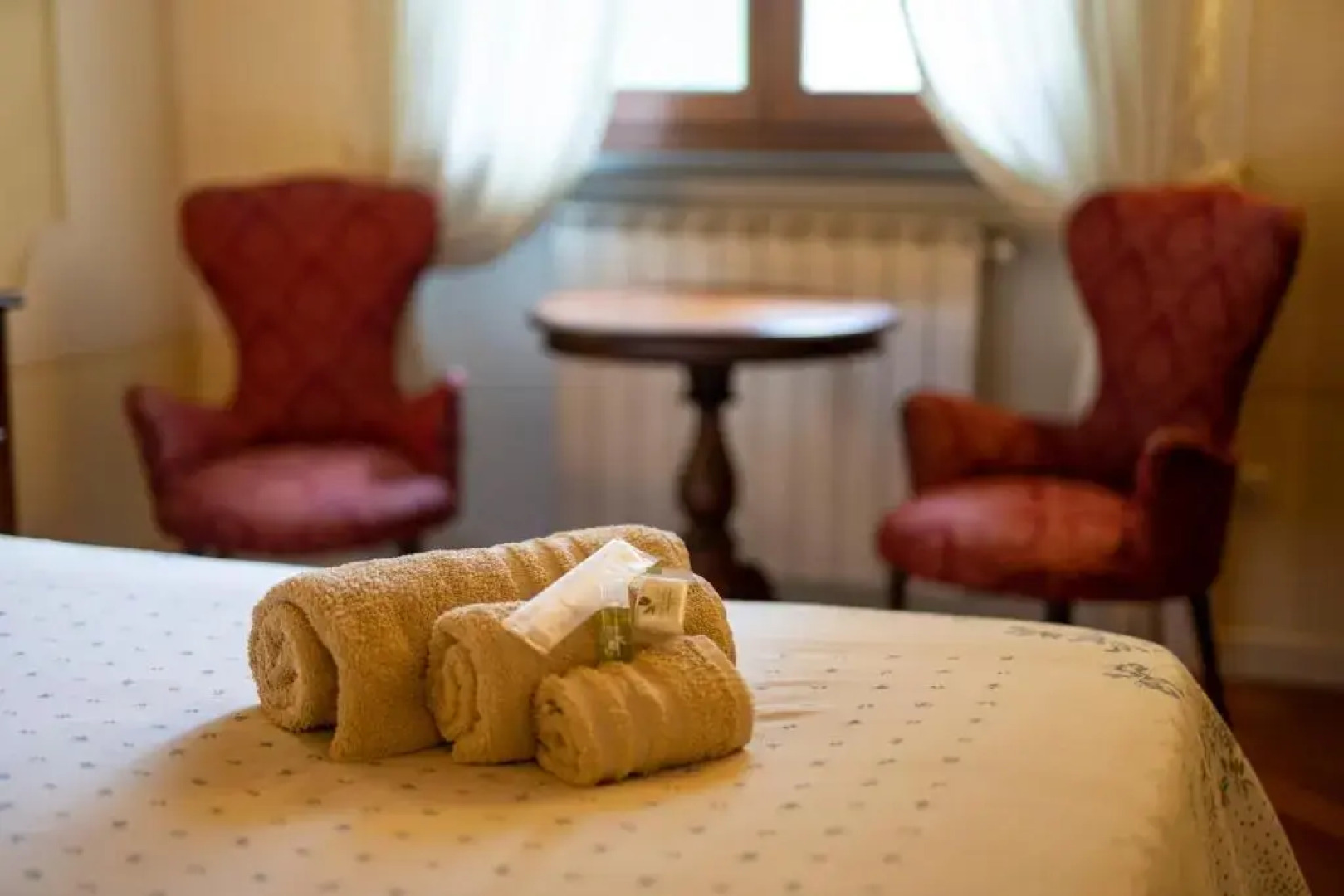 Romantic Lake View House