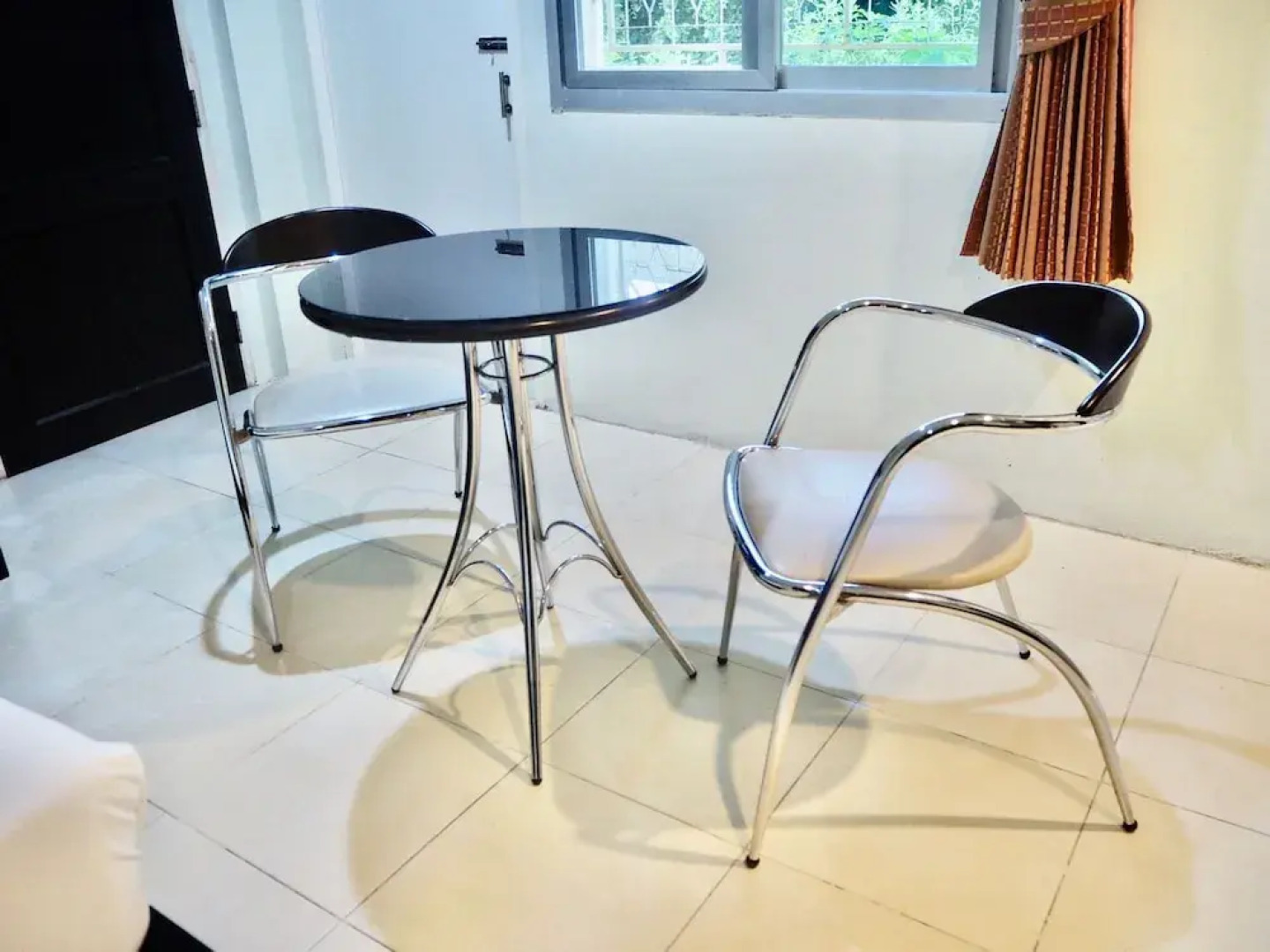 Orm Thong Apartments