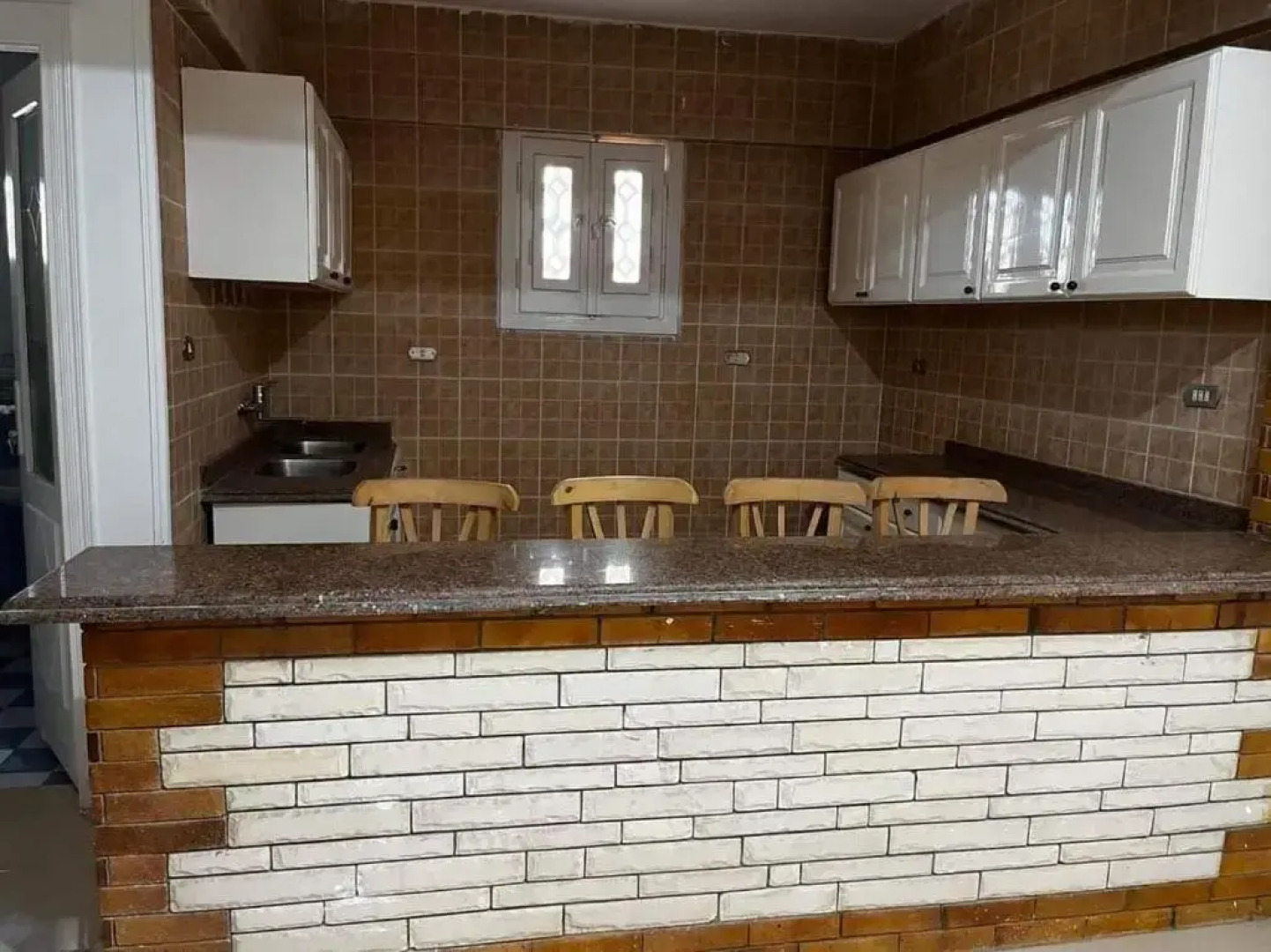 5 bdr family villa with private pool and new AC, 5 min from beach