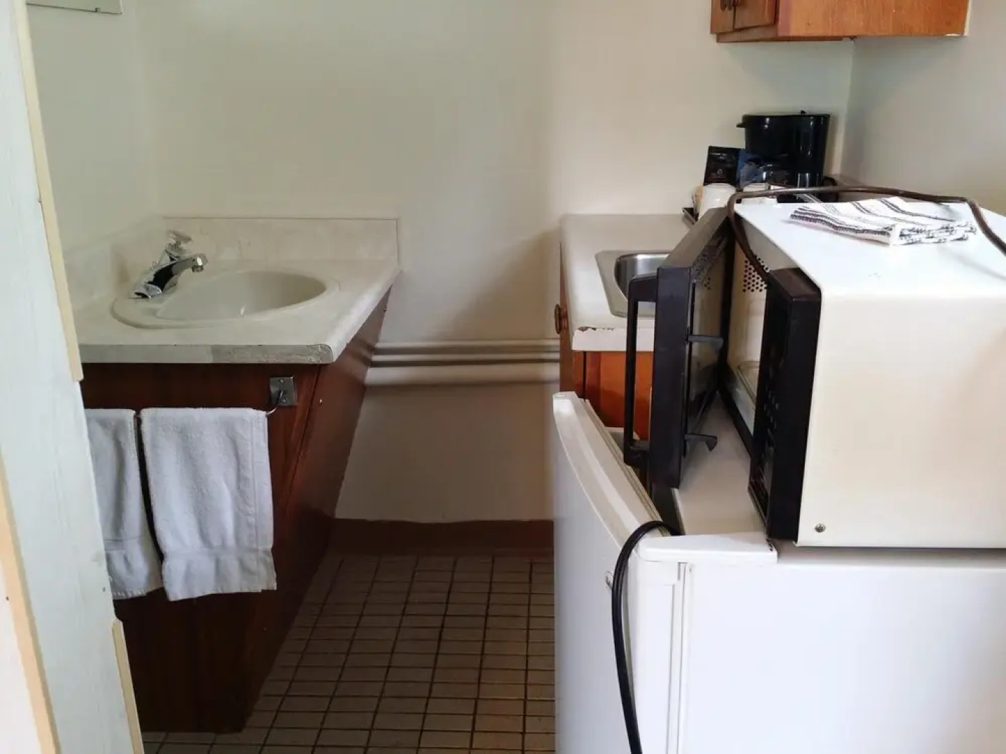 Cedar Lane Motel