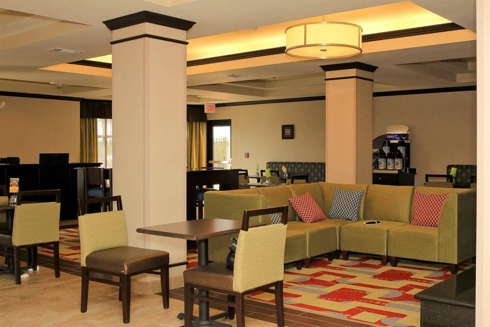Holiday Inn Express & Suites Floresville by IHG