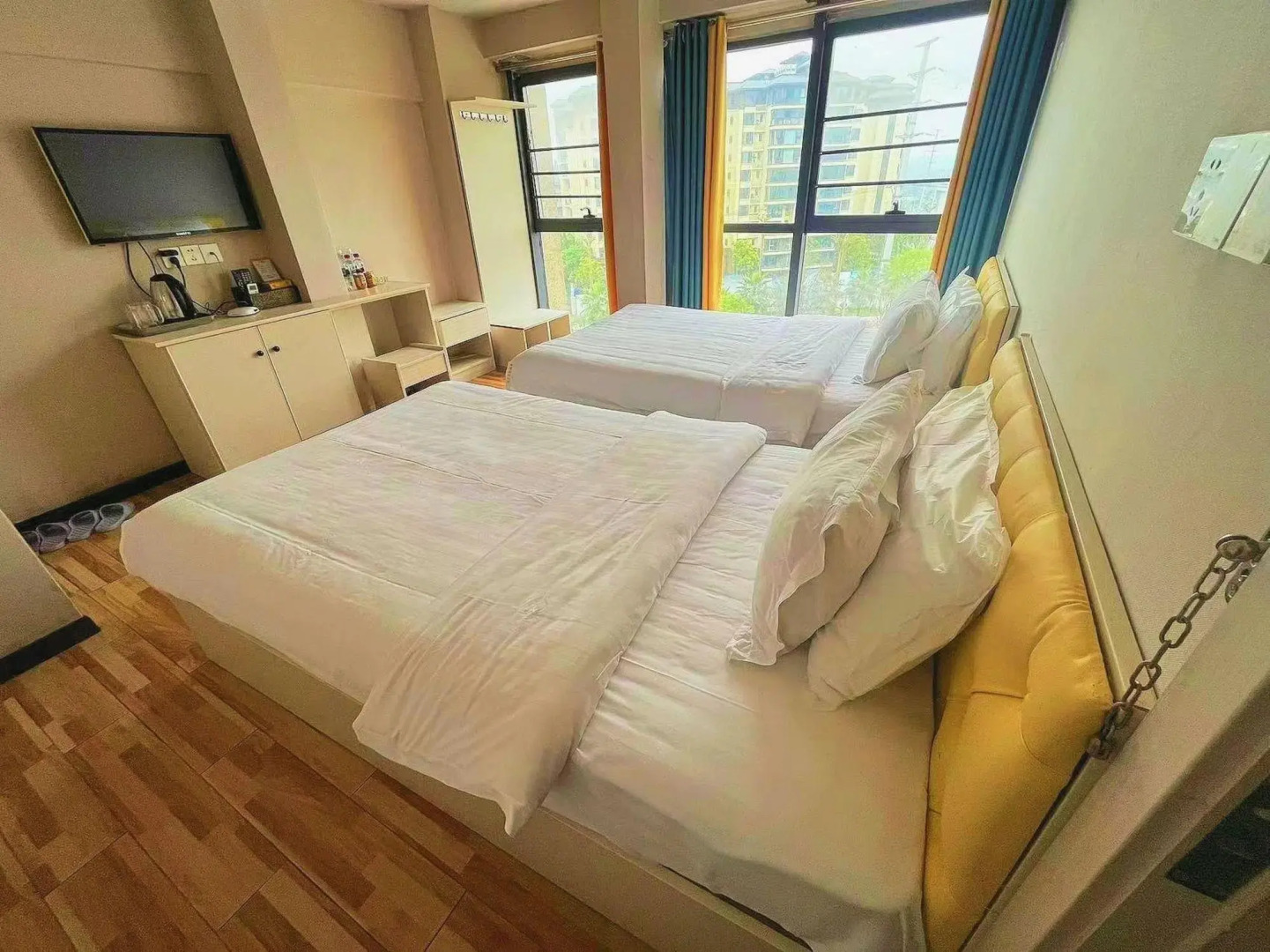 Weekend Hotel Apartments