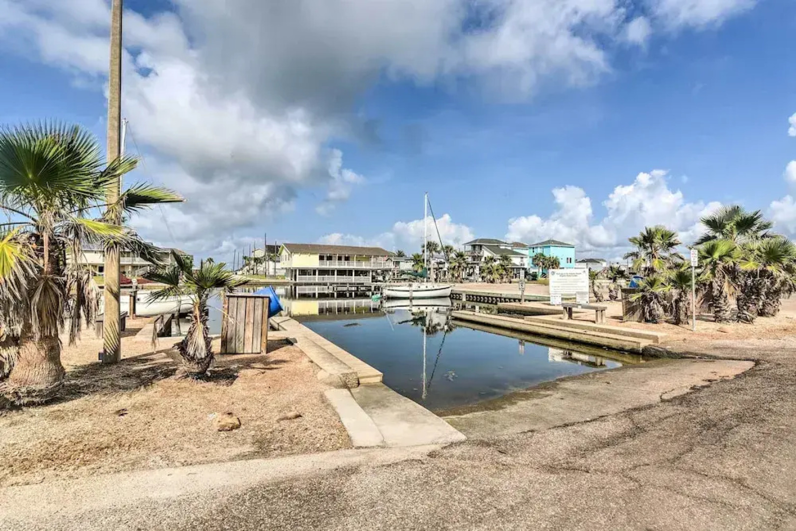 1 Mi to Shore: Bright Jamaica Beach Getaway!