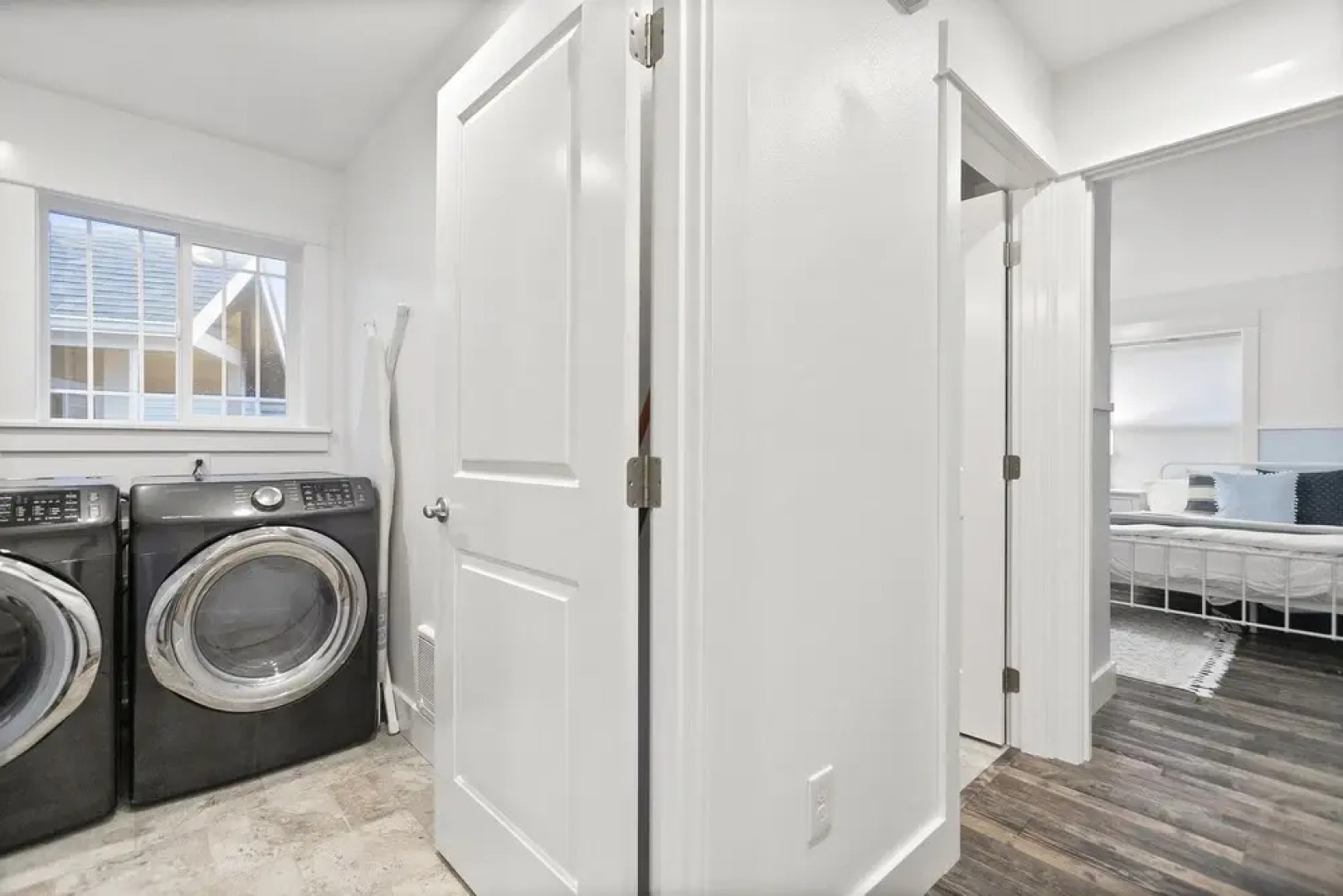 Beach Walk Cozy Cabin - Short walk to beach