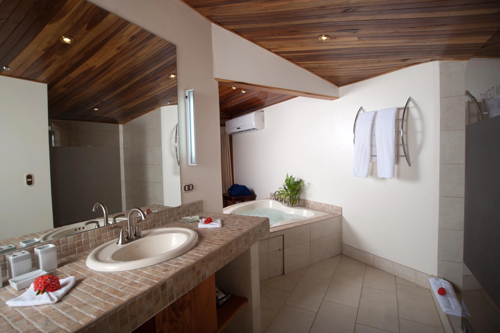 Tango Mar Beachfront Boutique Hotel & Villas