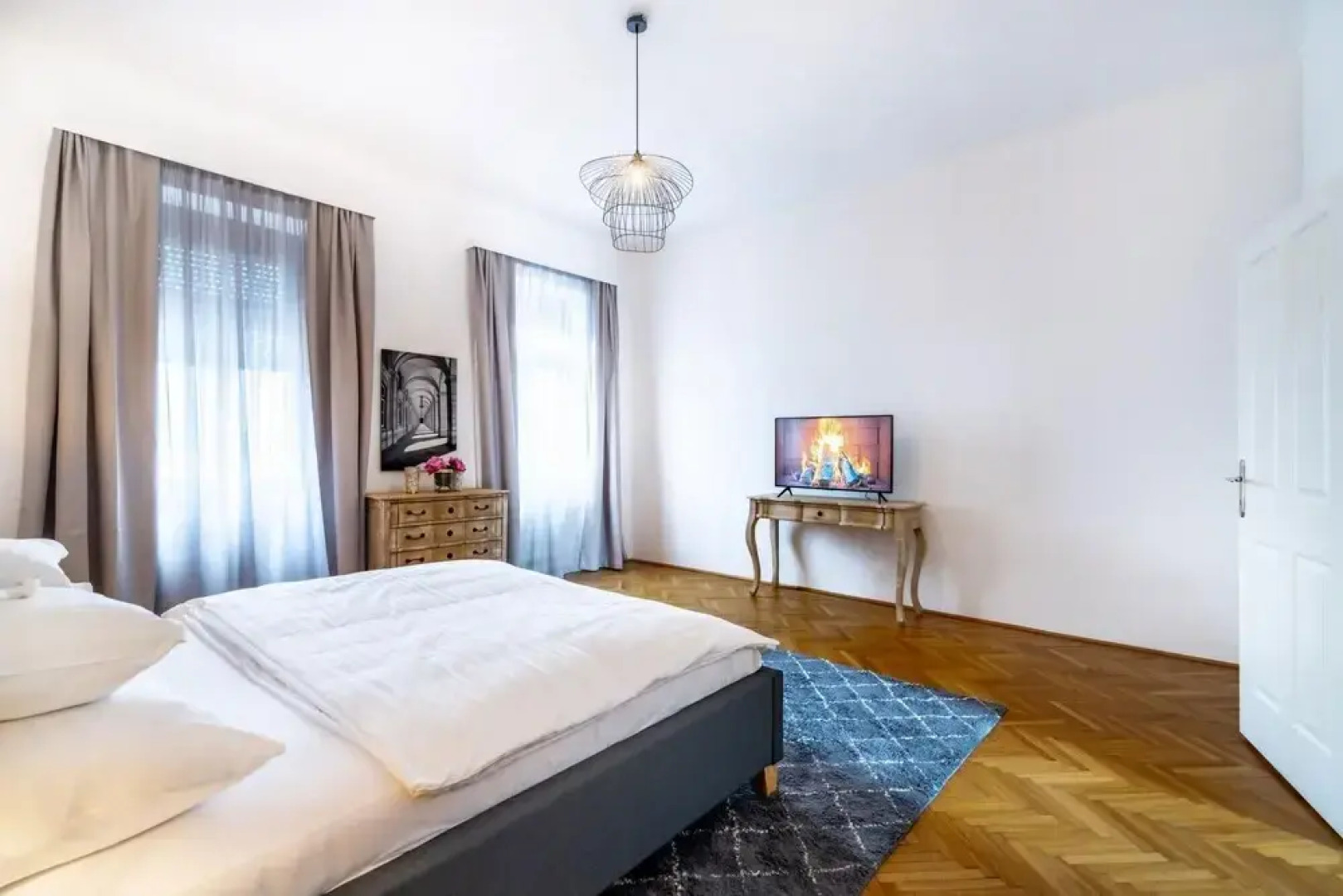 Apartment With Terrace King Bed in Krems Stadt