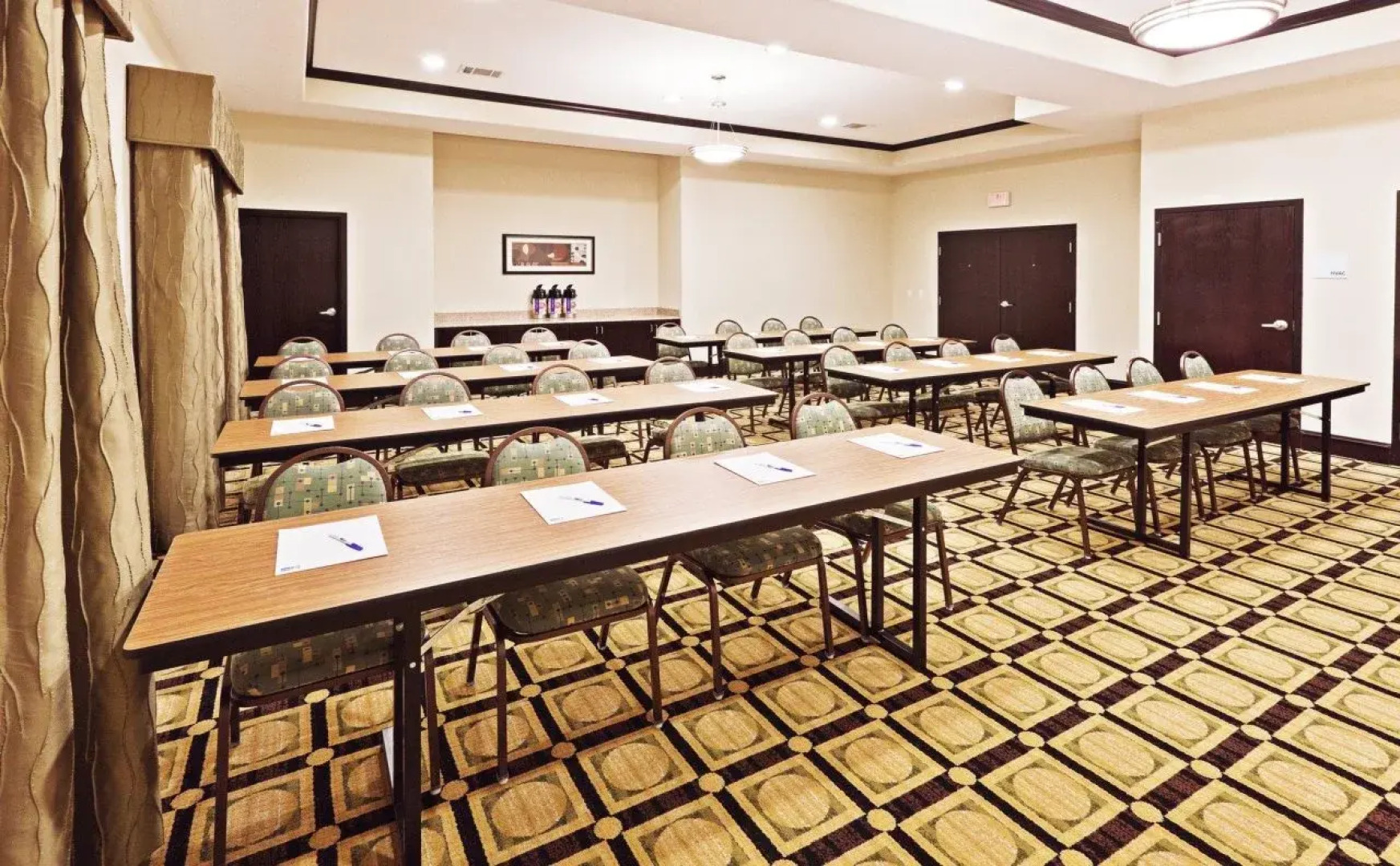 Holiday Inn Express Hotel & Suites Brownfield by IHG