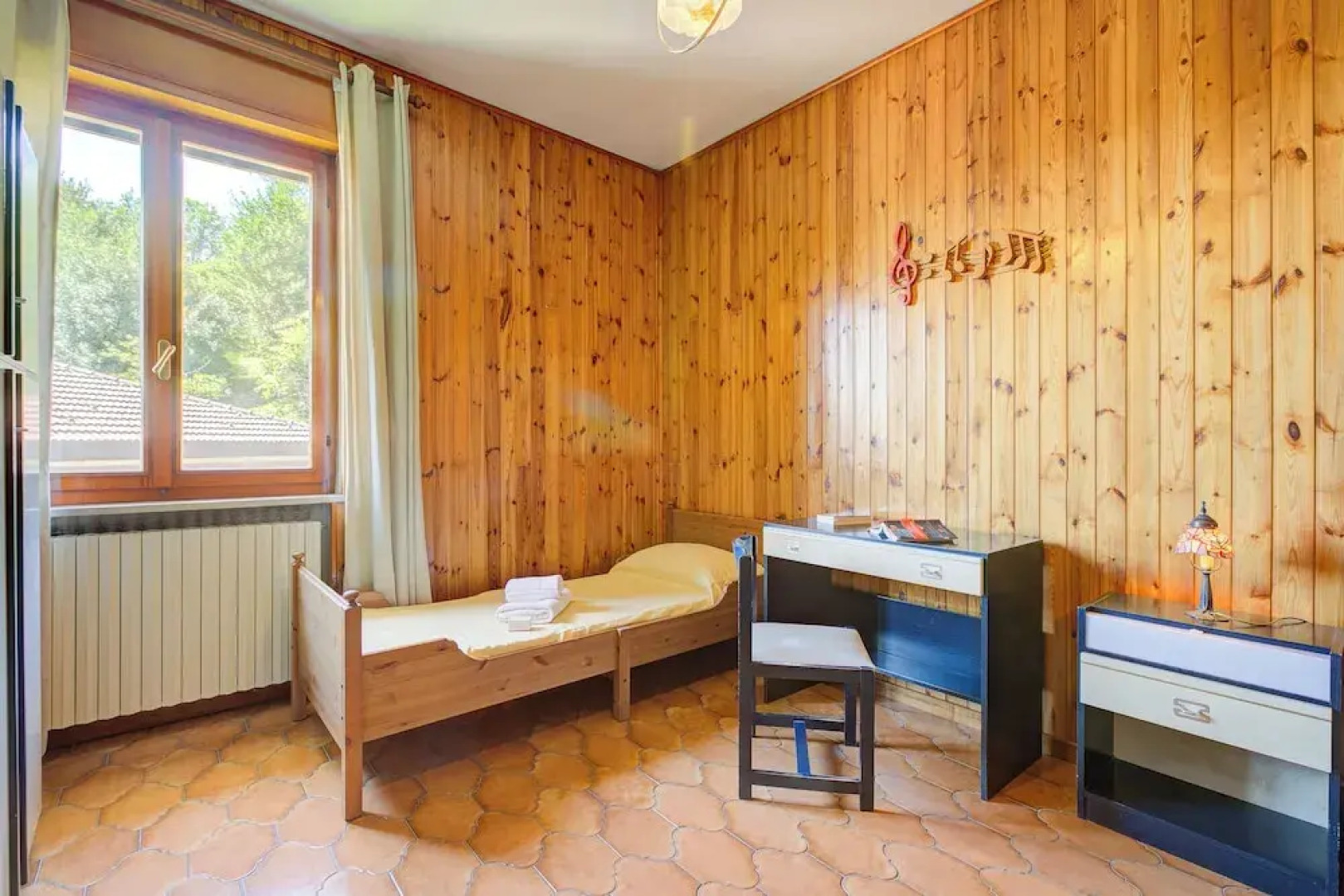 A Due Passi Dal Bosco