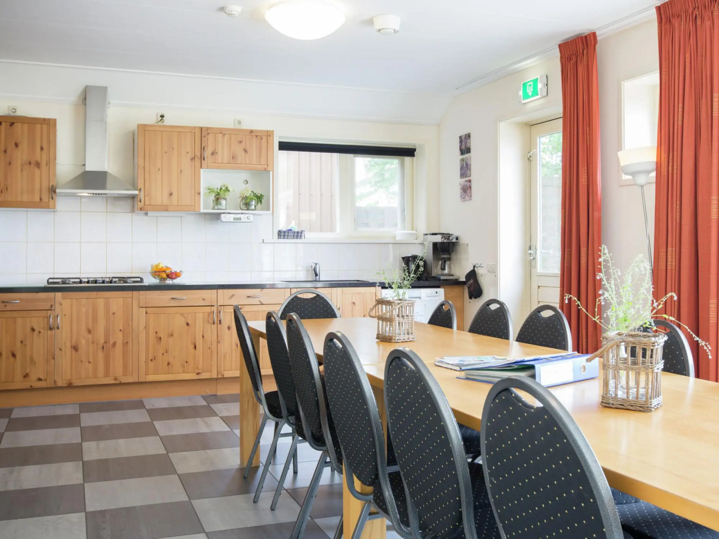 Lush Farmhouse in St. Annaparochie With Infrared Sauna