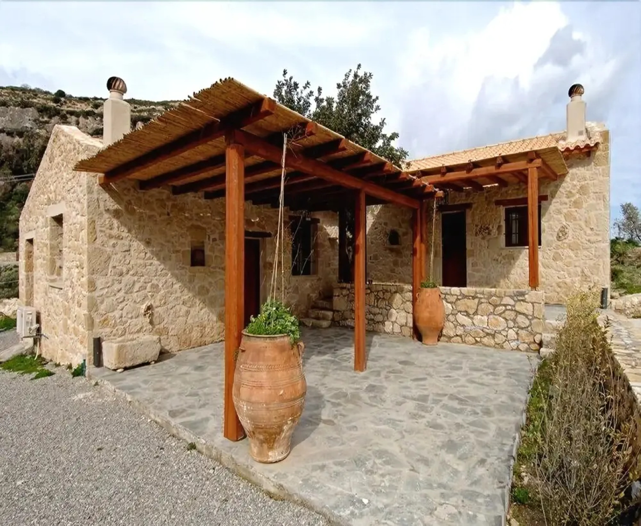 Agroikies Stratakis State