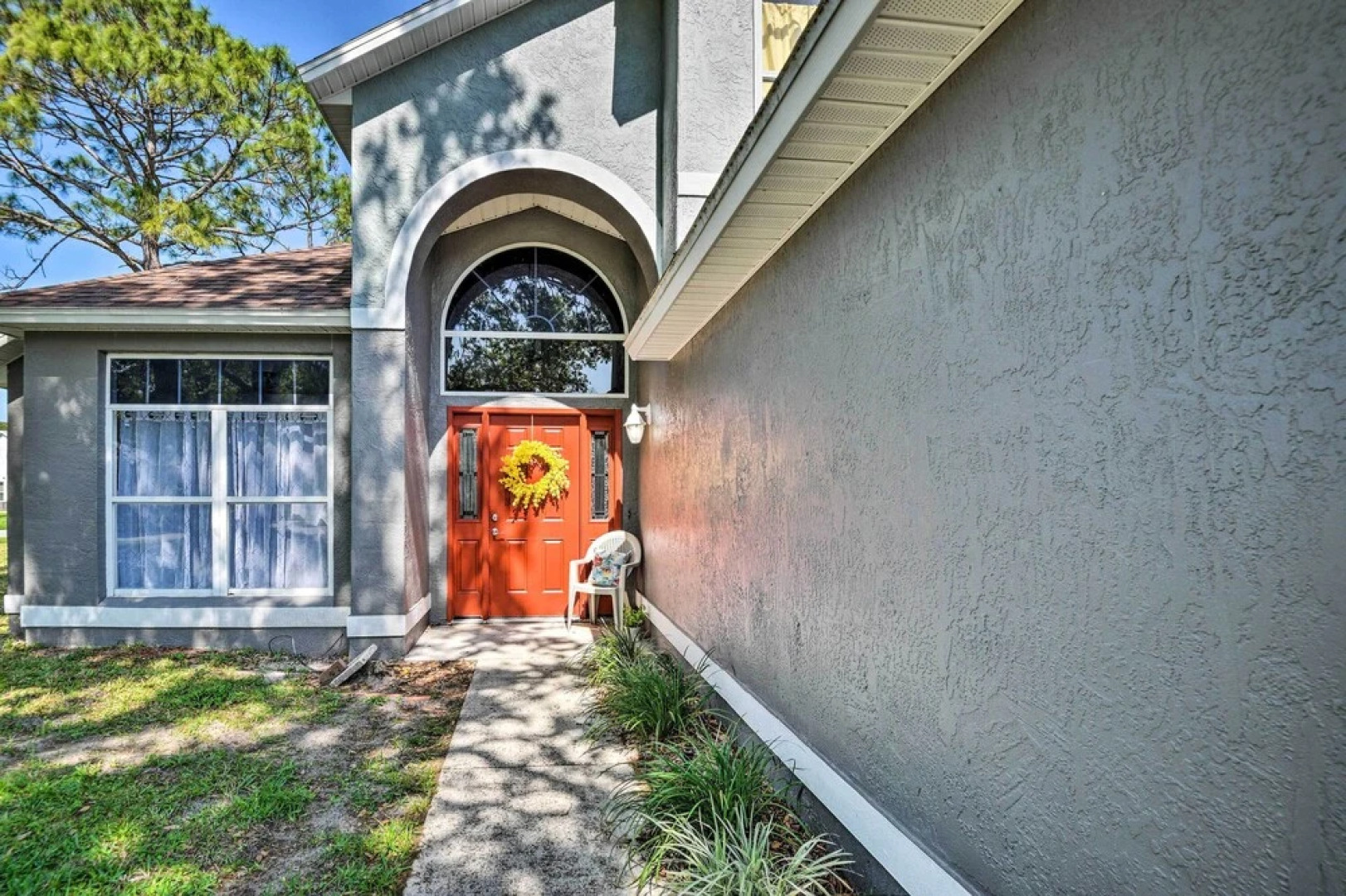 7 Mi to Beach: Pet-friendly Home in Port Orange!