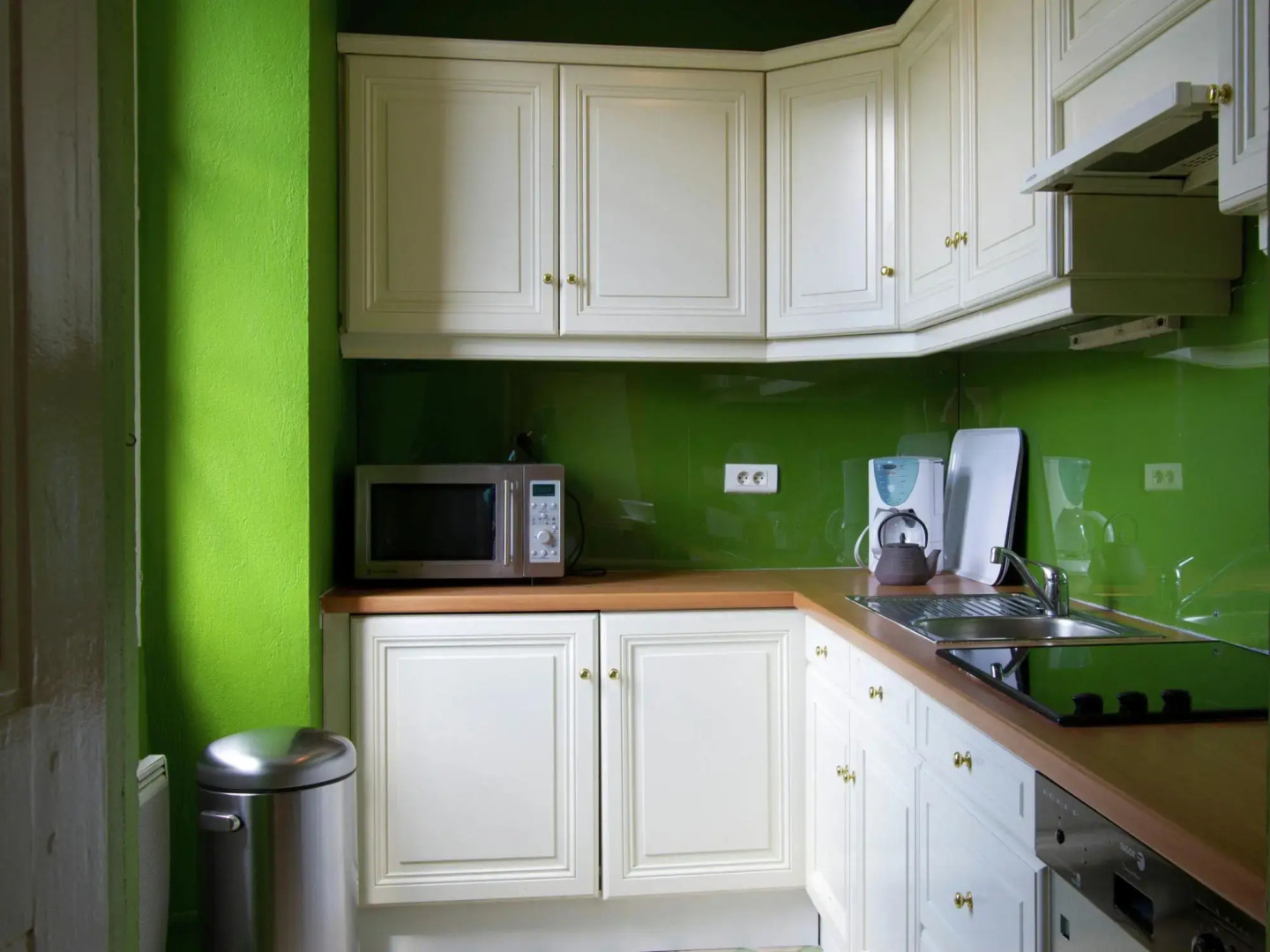 Majestic Castle in Serrières-en-chautagn With Lift